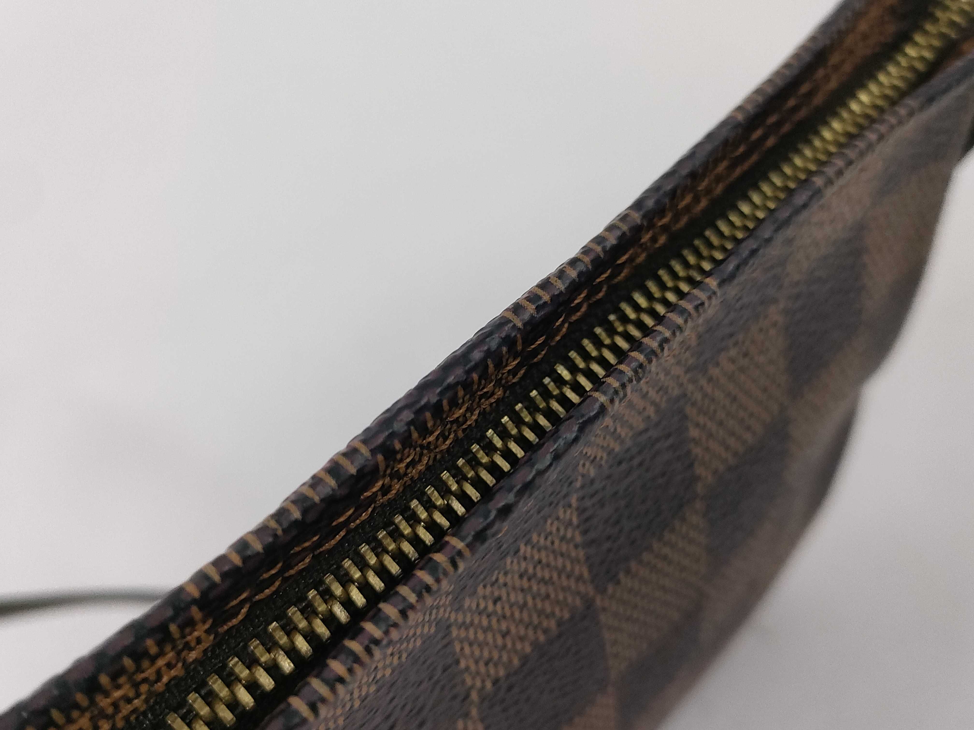 Damier Louis Vuitton Damier Truth Makeup N51982 Pouch — view 8