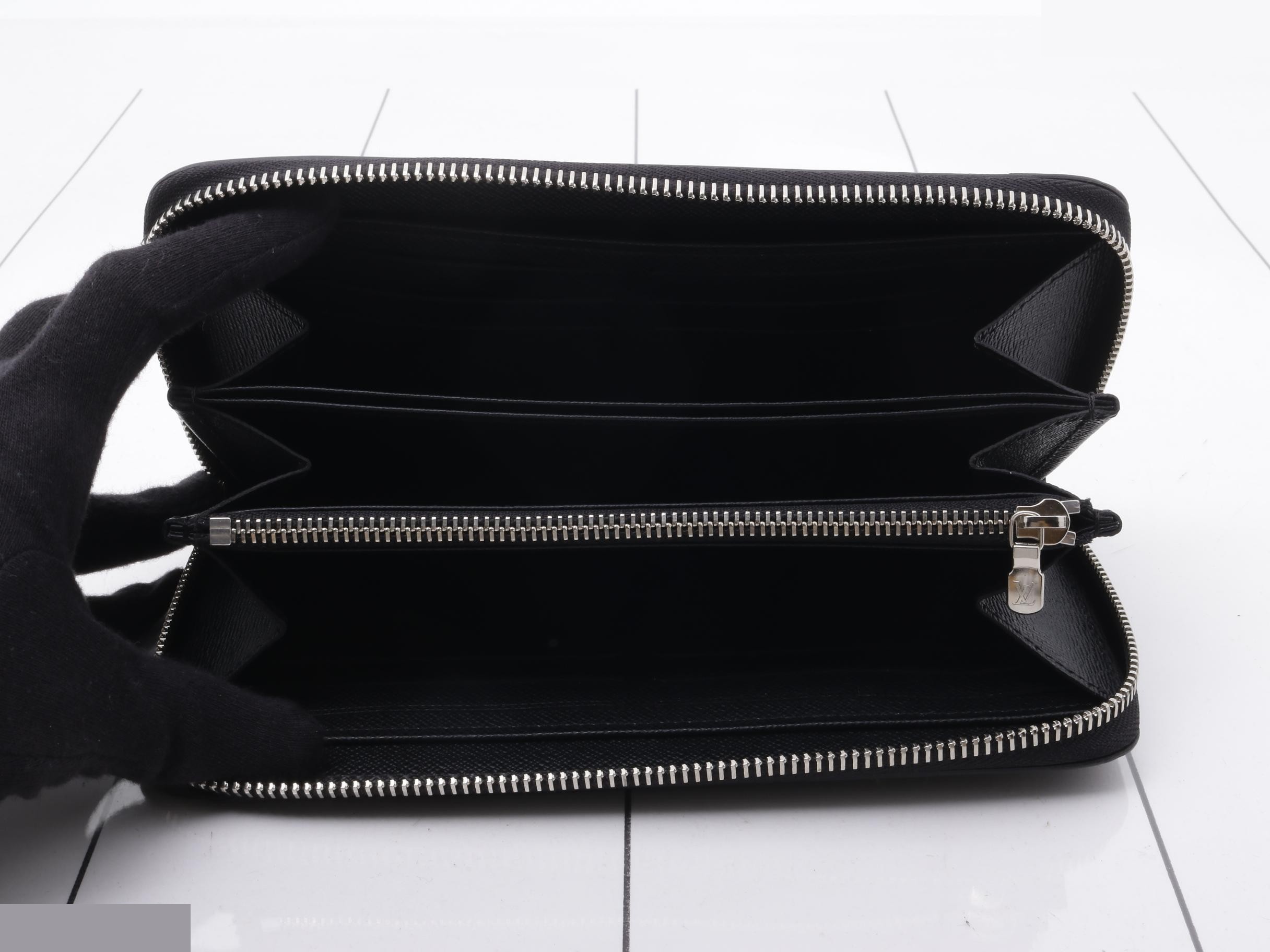 Zippy Wallet — view 4