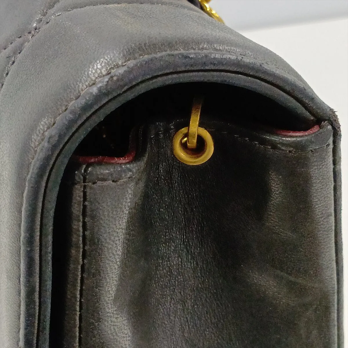 Matelassé Lambskin Single Flap Single Chain Bag Diana Flap Black Gold Hardware — view 10