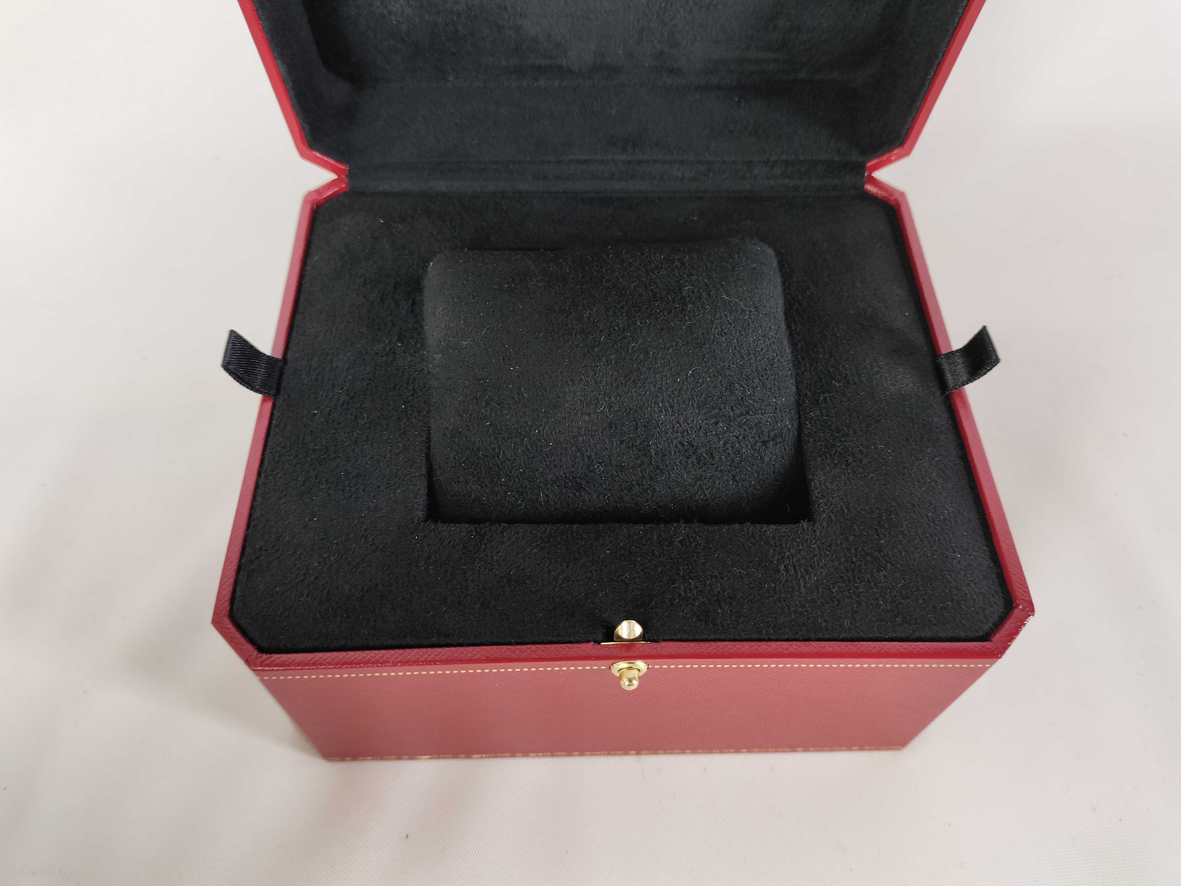 watch, empty box, and other small items — view 9