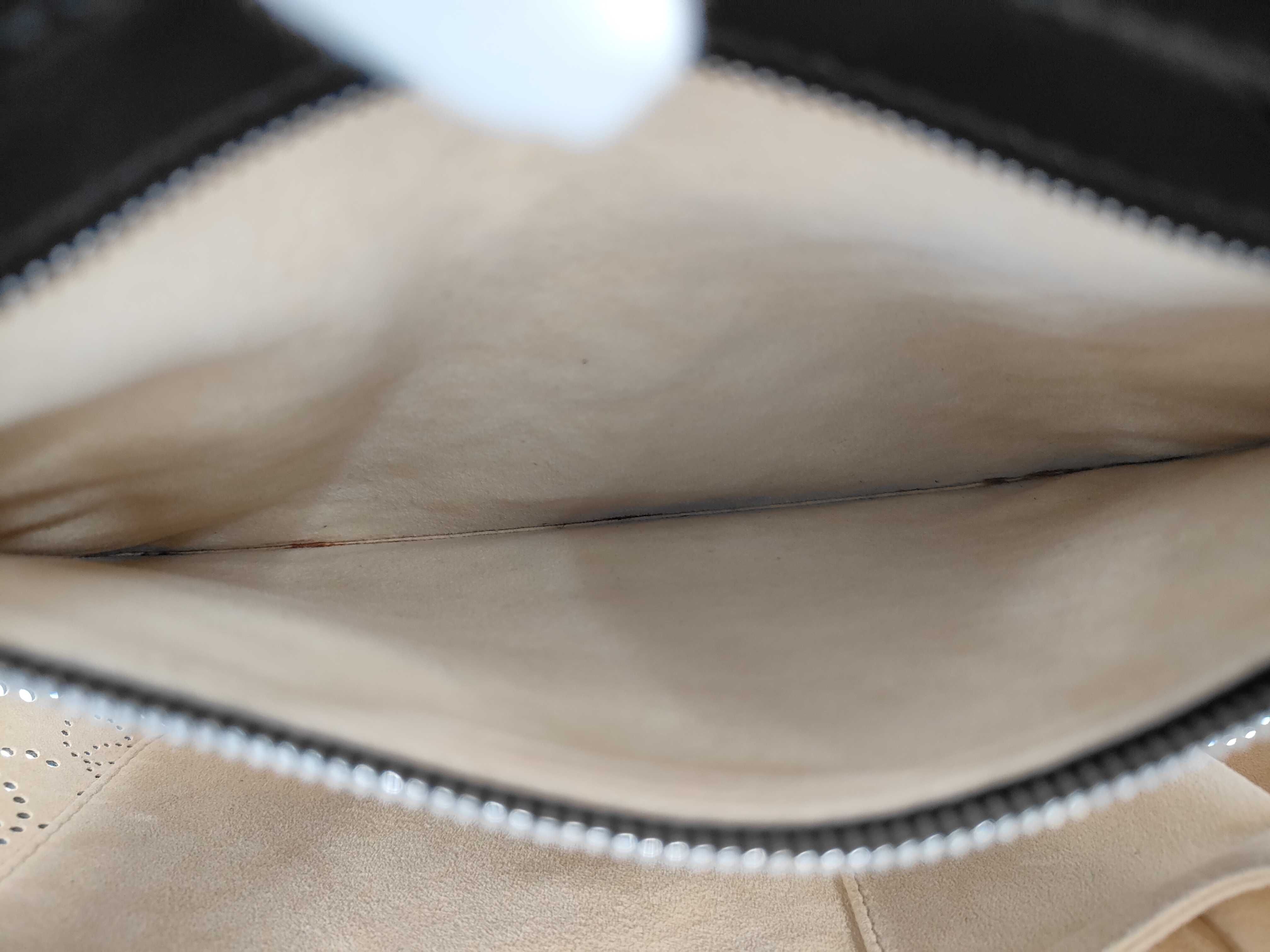 tote bag with perforated Coco Mark, patent leather, black, with serial number sticker. — view 14