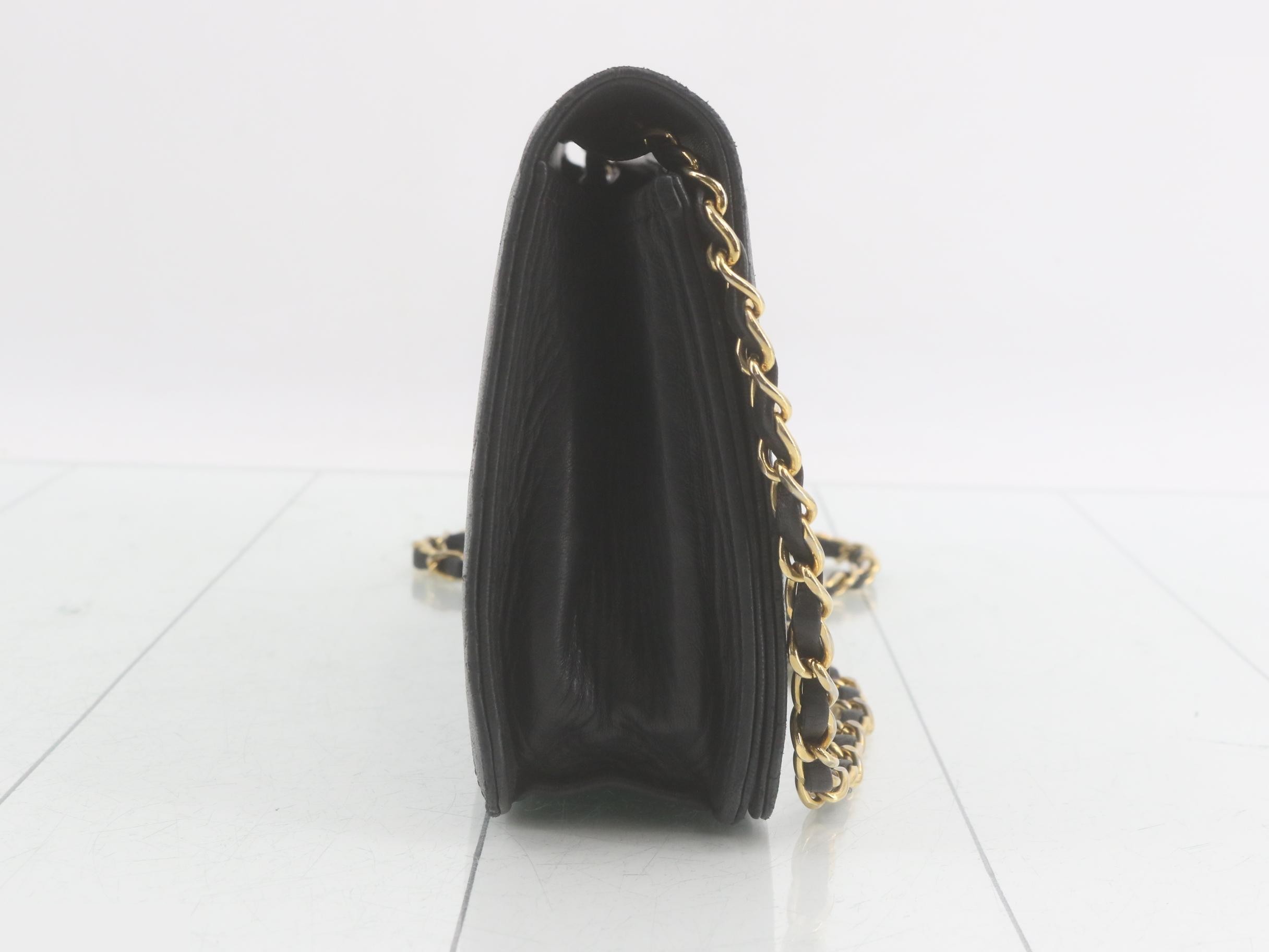 Matelassé (Bag) - Chain Shoulder Bag - Lambskin - Coco Mark - Black — view 4