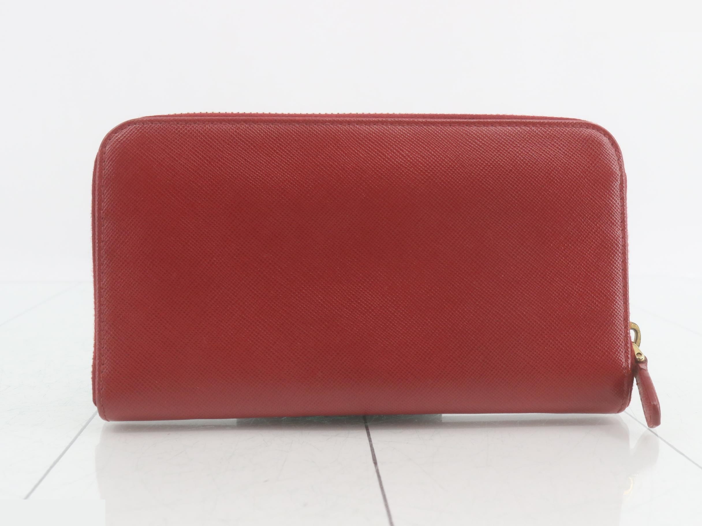 Saffiano Triangle Plate Round Zipper Long Wallet, Red — view 2