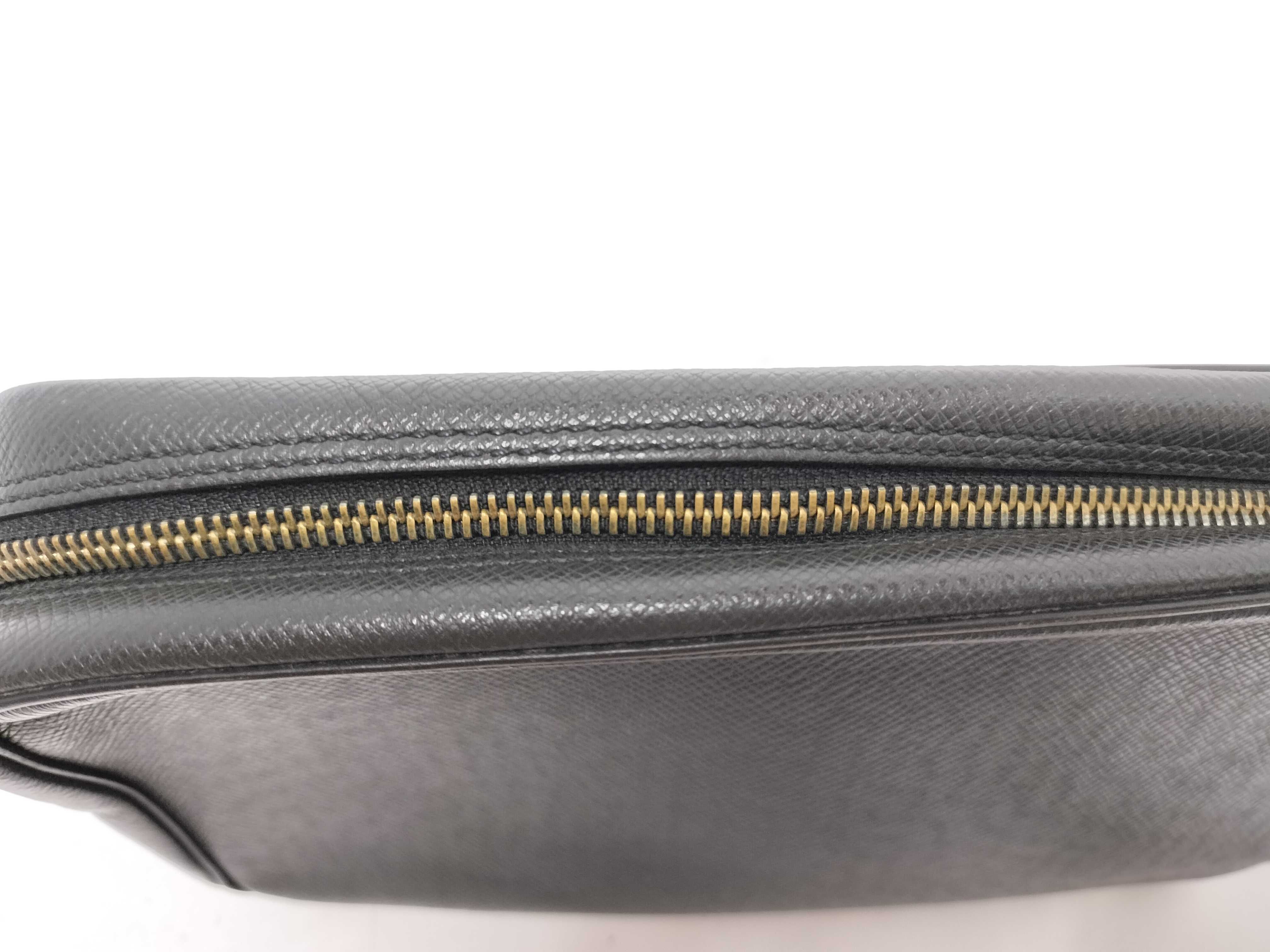 Taiga Leather Toilet Black CA0052 Second Bag — view 3
