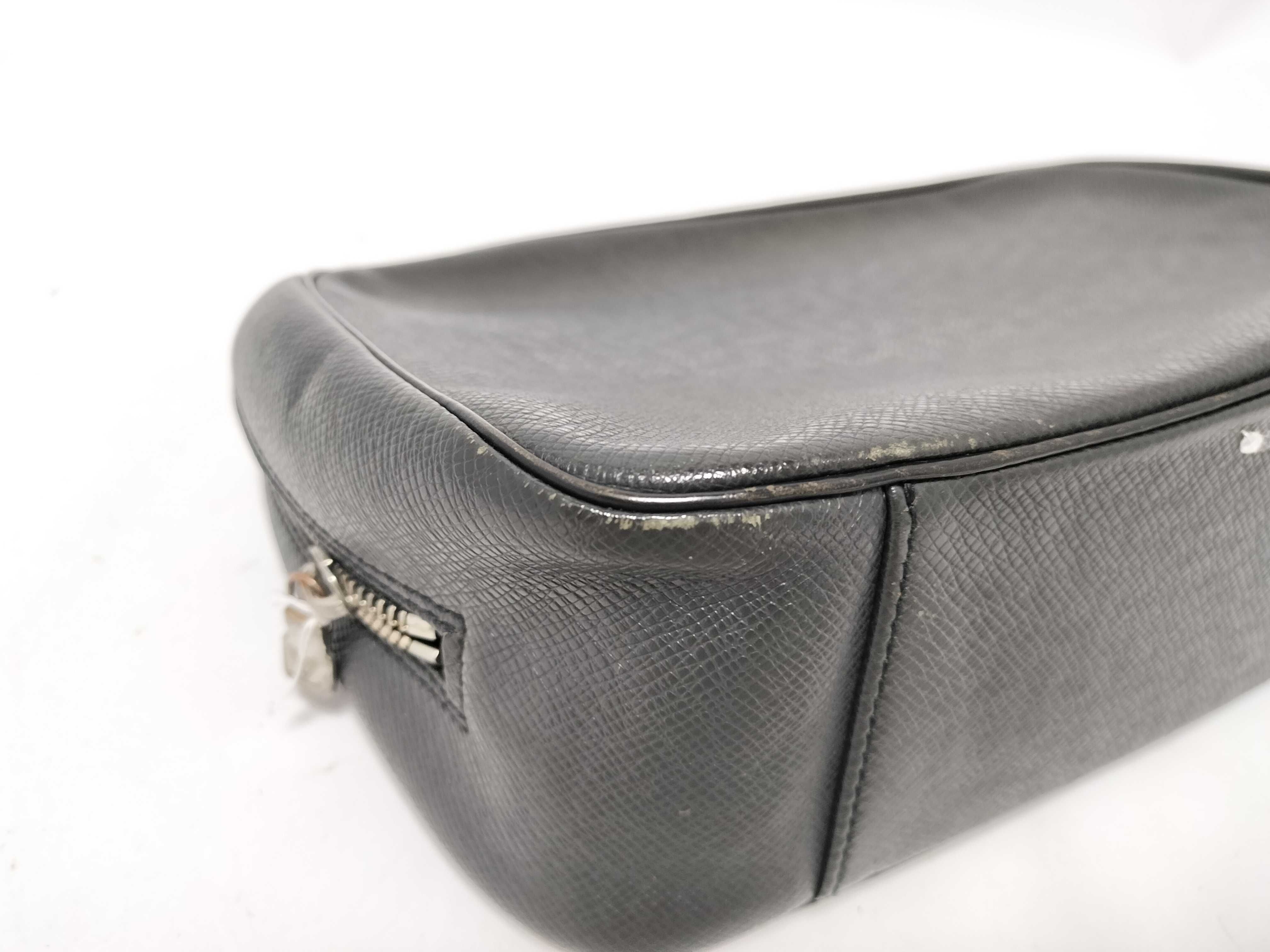 Taiga Leather Toilet Black CA0052 Second Bag — view 5