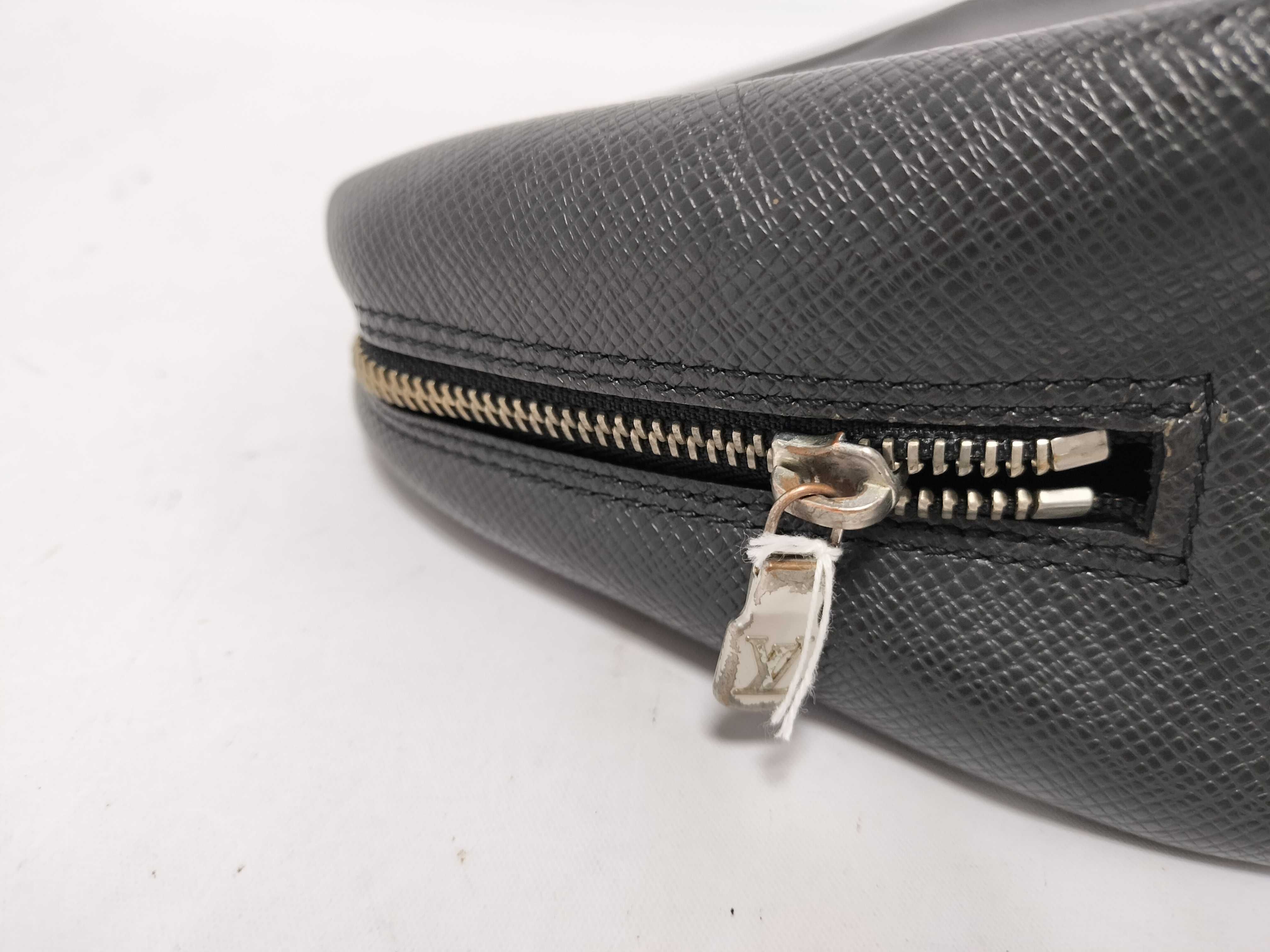 Taiga Leather Toilet Black CA0052 Second Bag — view 6