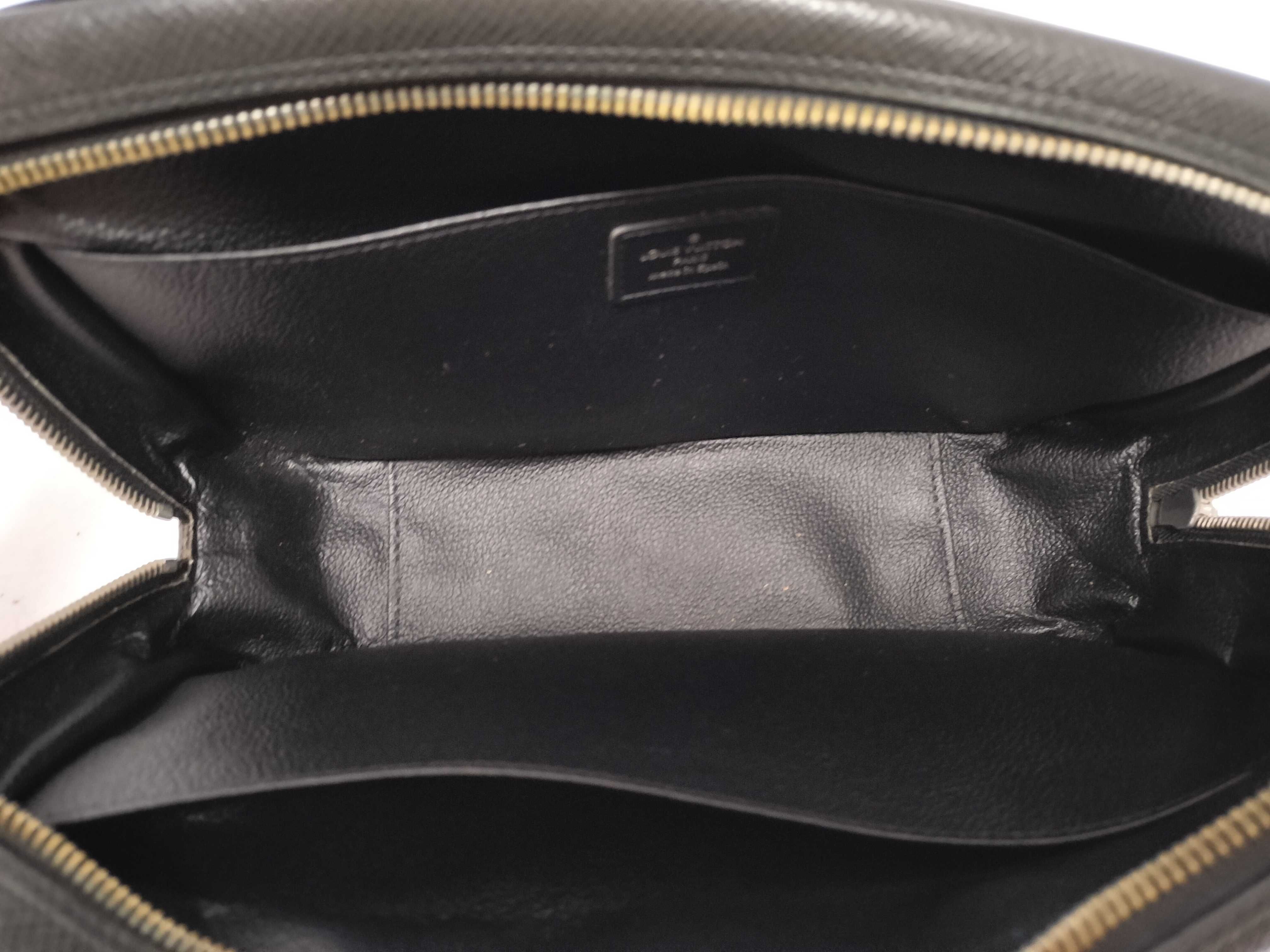 Taiga Leather Toilet Black CA0052 Second Bag — view 8