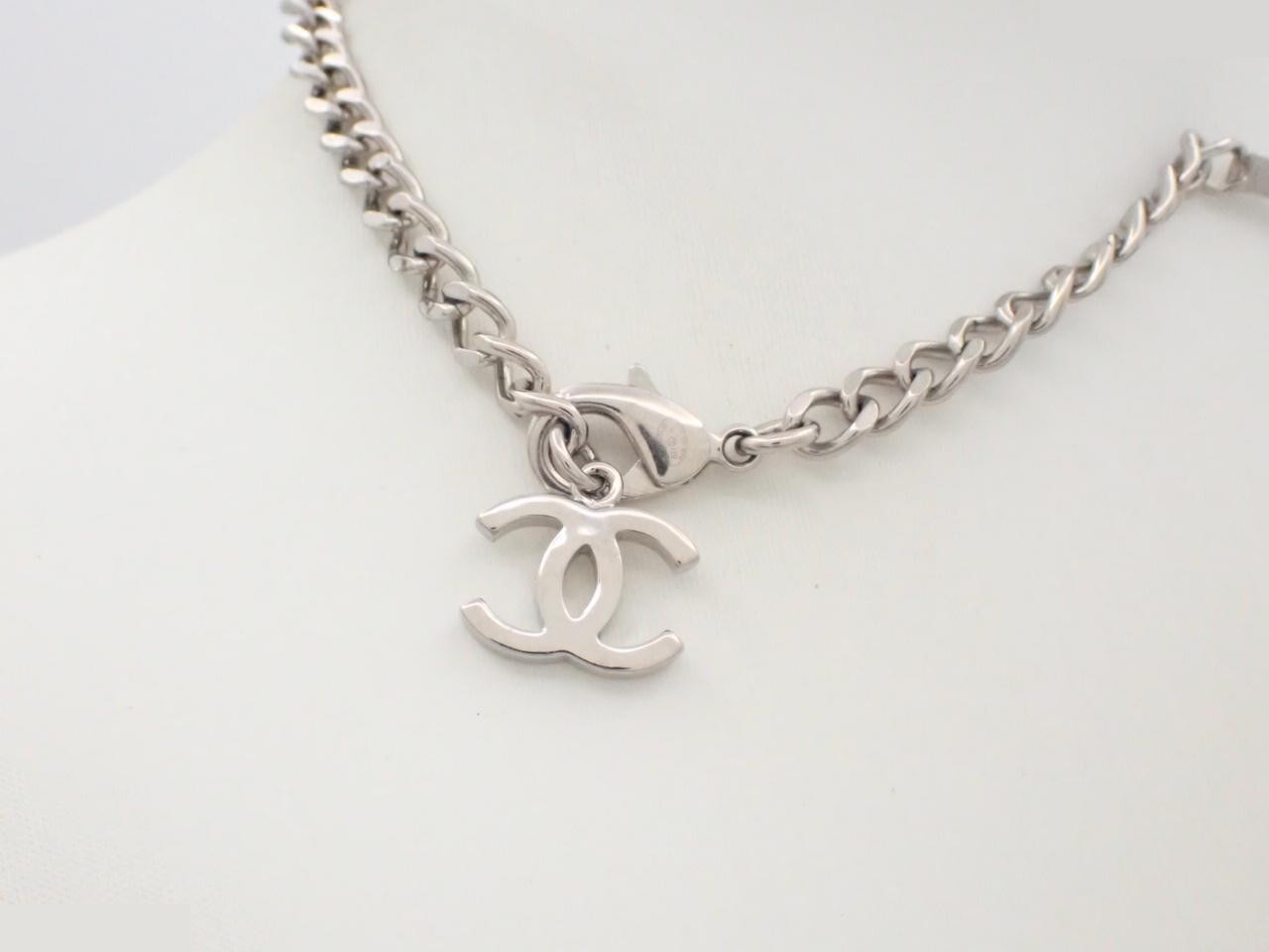 Necklace with Coco Mark and ribbon design, 2023 model, chain approximately 40cm. — view 2