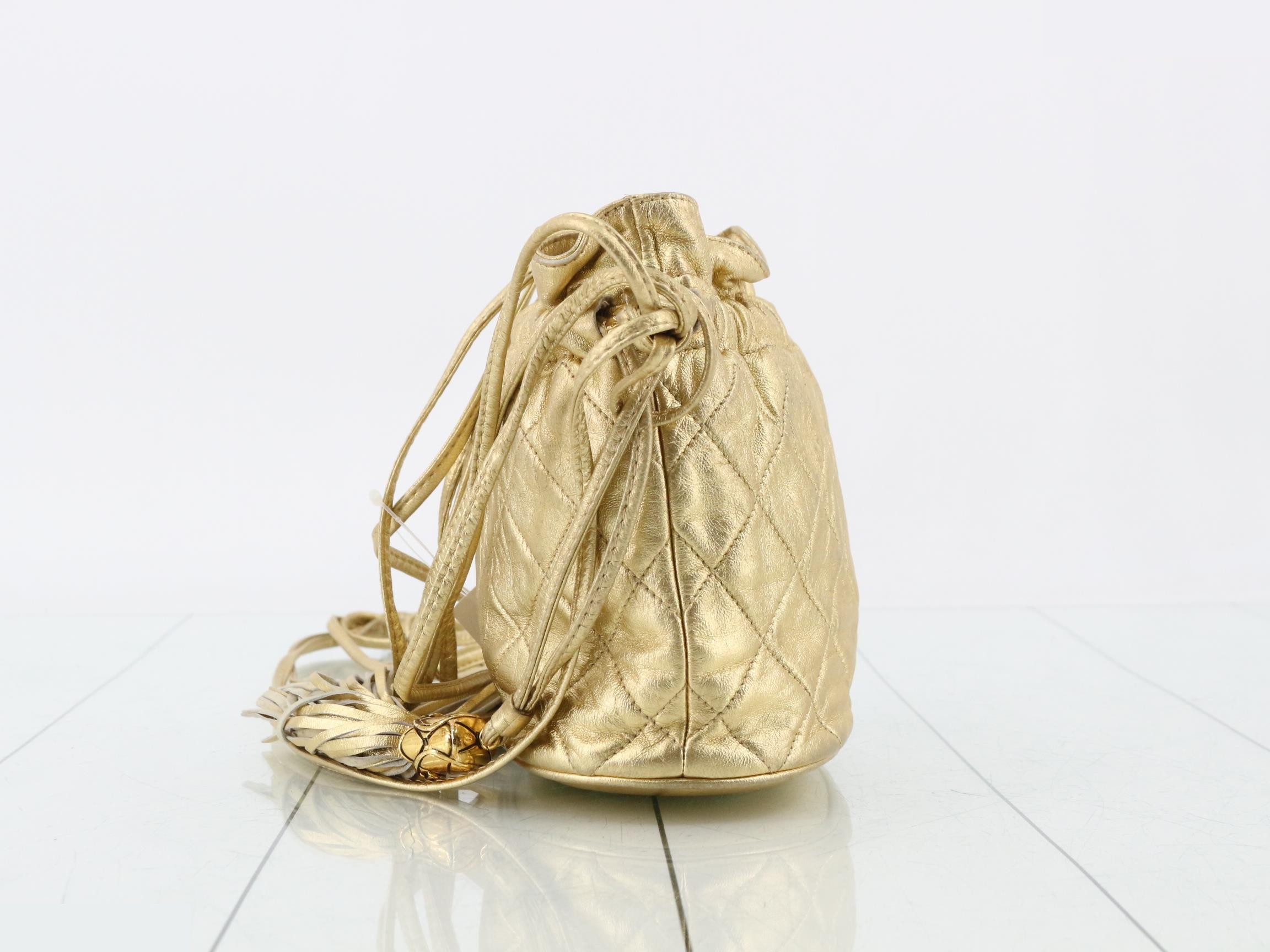 Matelassé (bag) - Shoulder bag — view 3