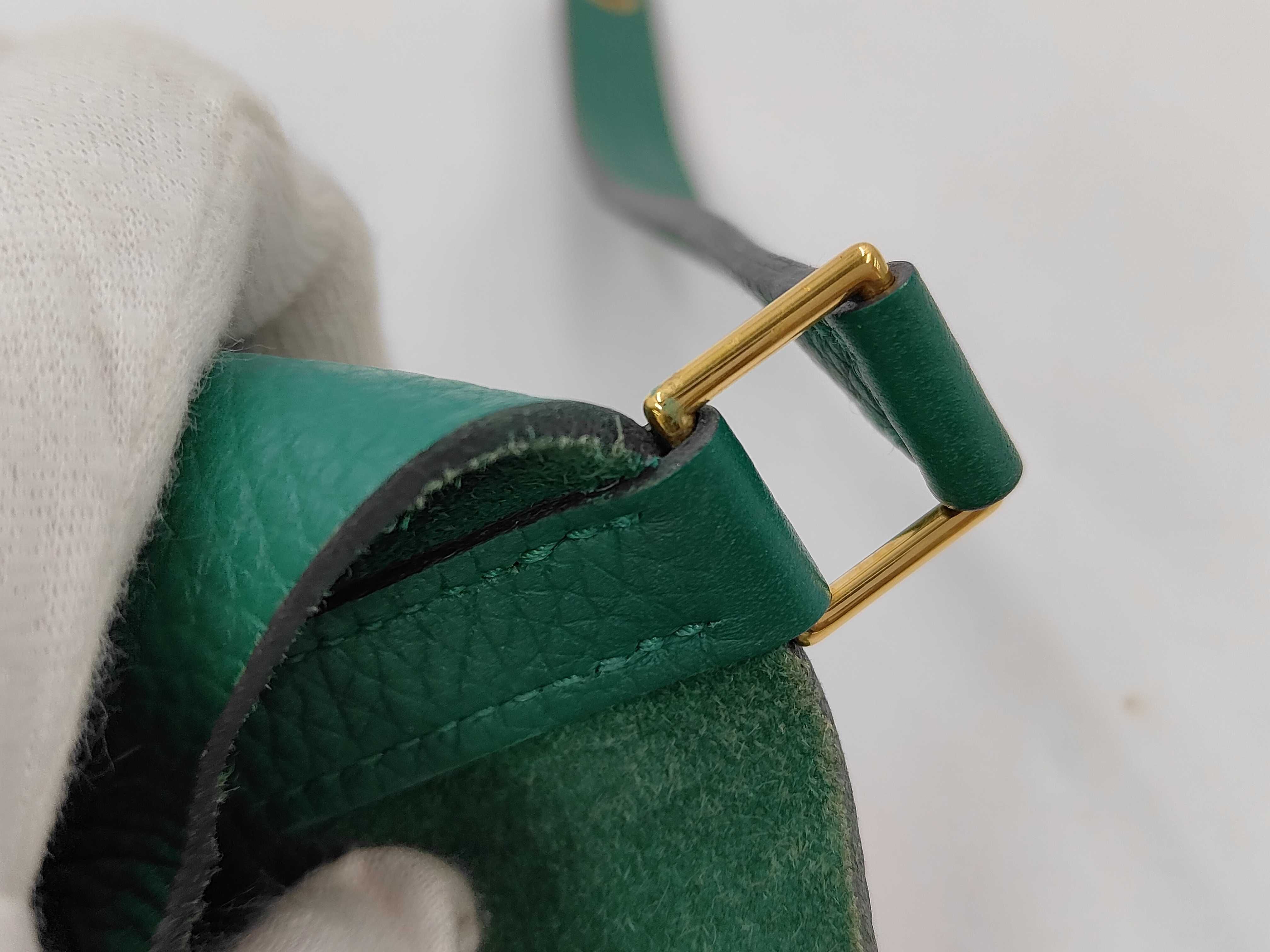 Picotin Lock 18 Handbag, Taurillon Clemence Leather, Vert Verdigo, Gold Hardware — view 11