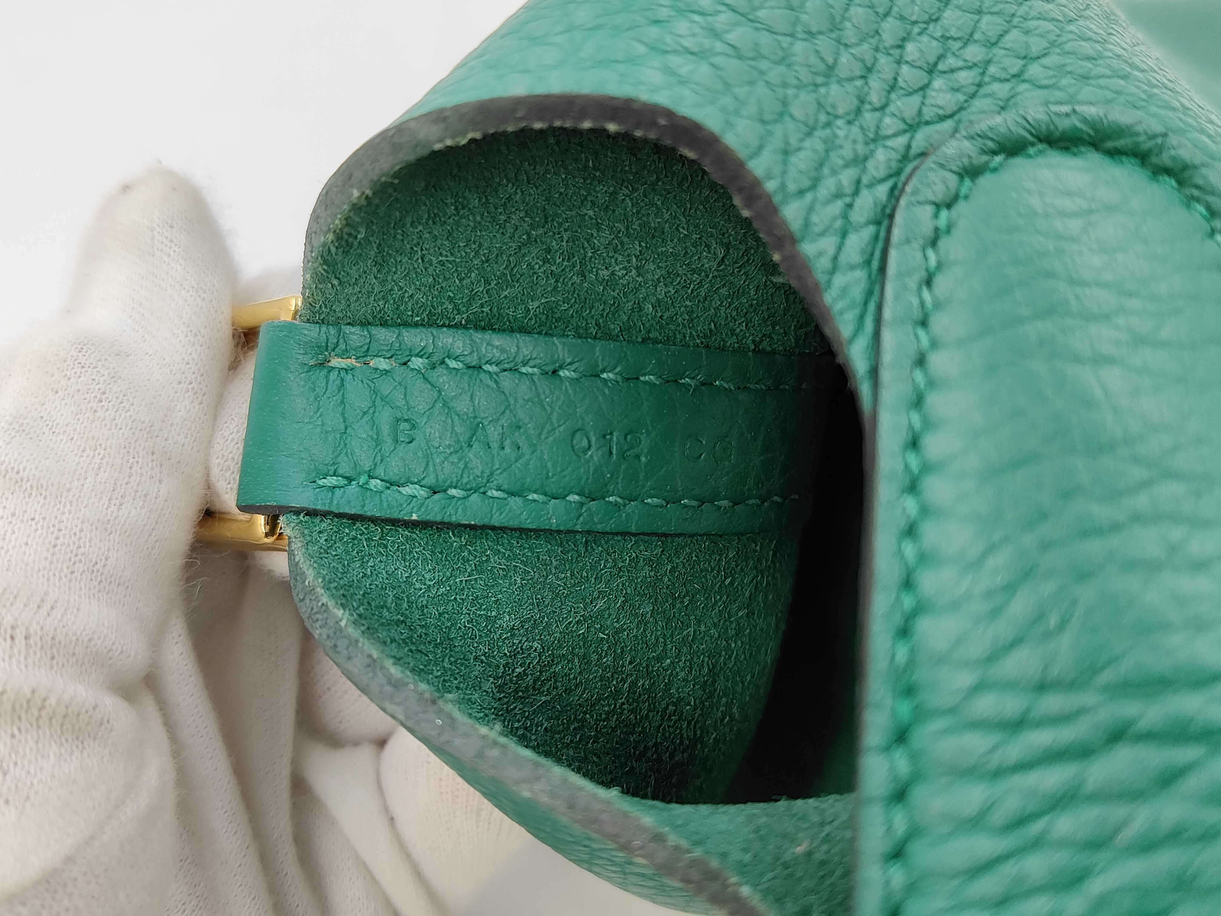 Picotin Lock 18 Handbag, Taurillon Clemence Leather, Vert Verdigo, Gold Hardware — view 10