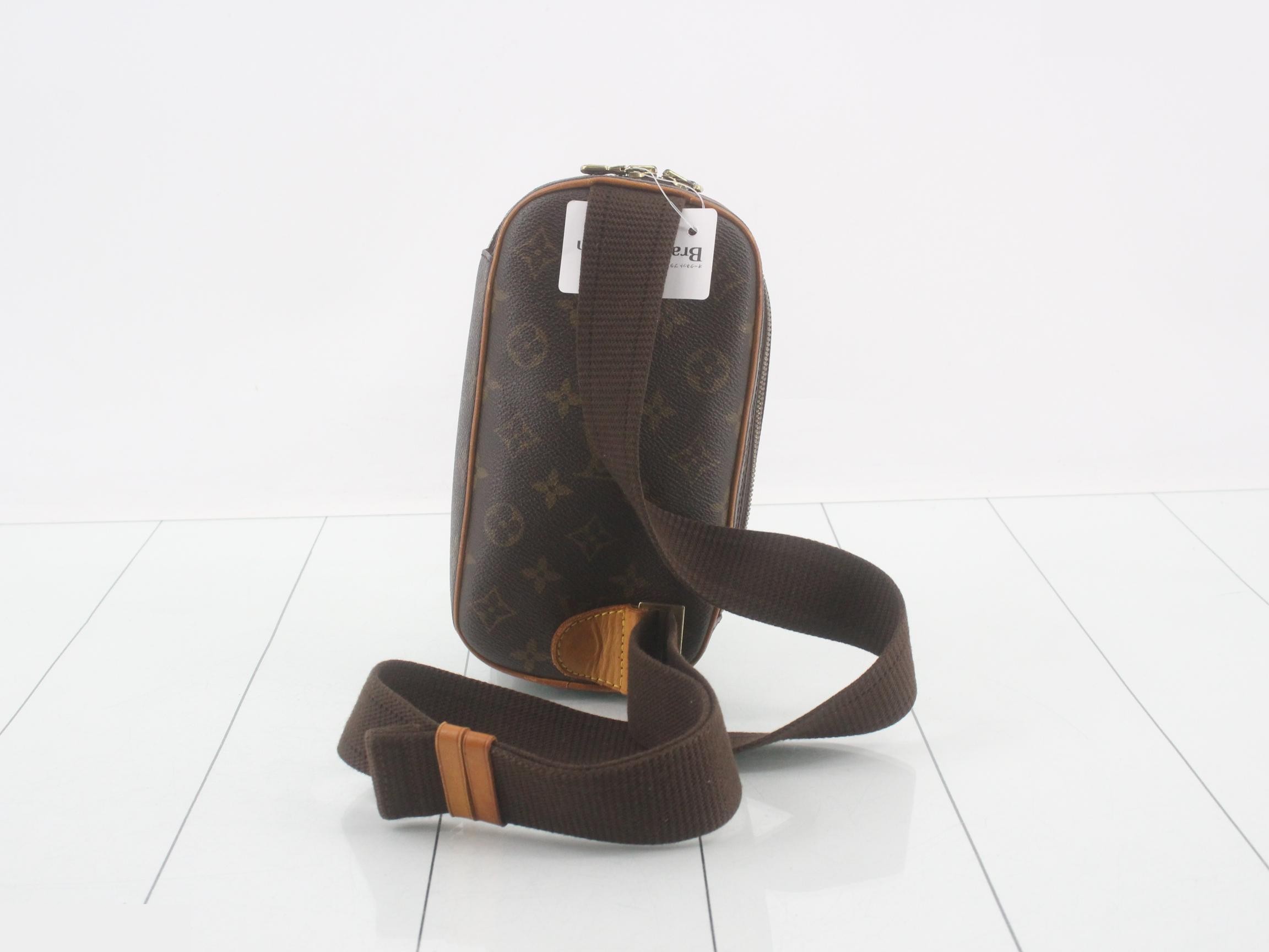 Pochette Gange — view 2