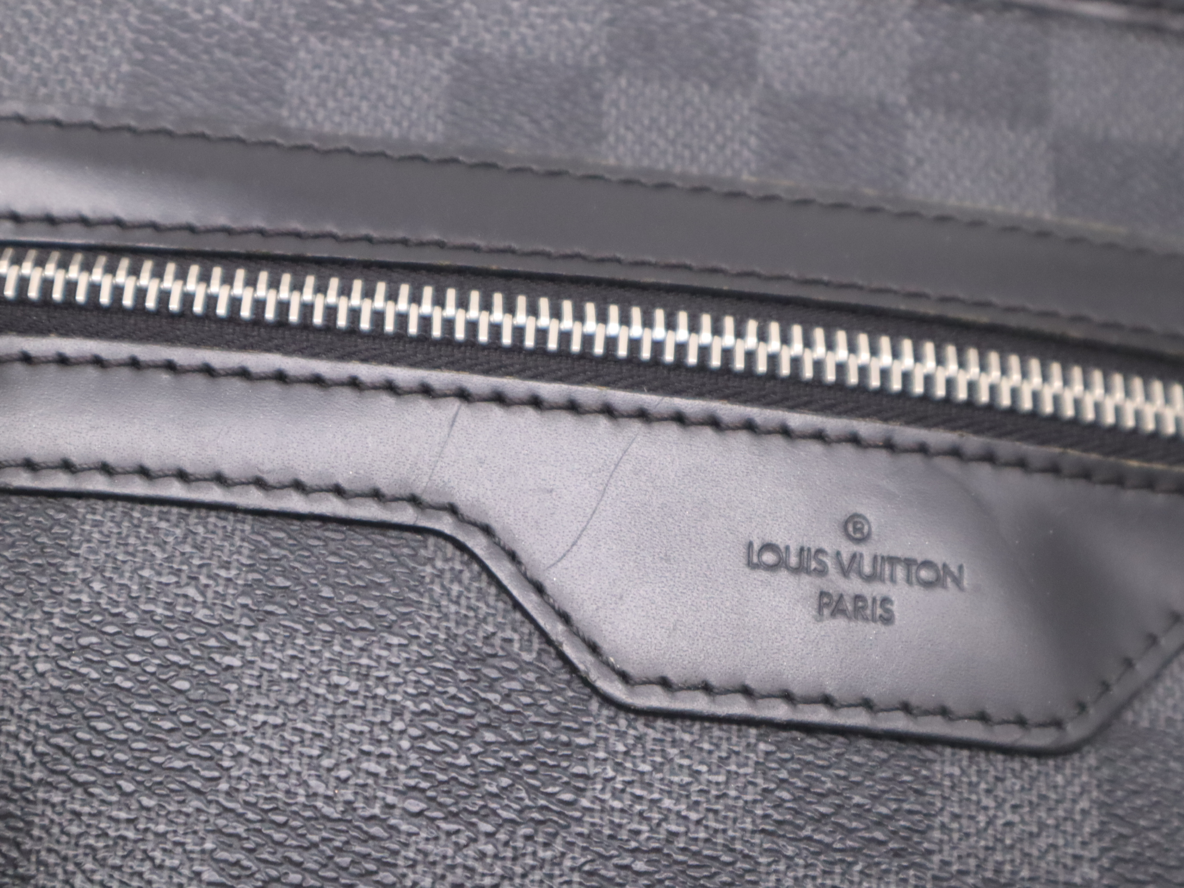 N58028 Graphite Thomas Shoulder Bag — view 9