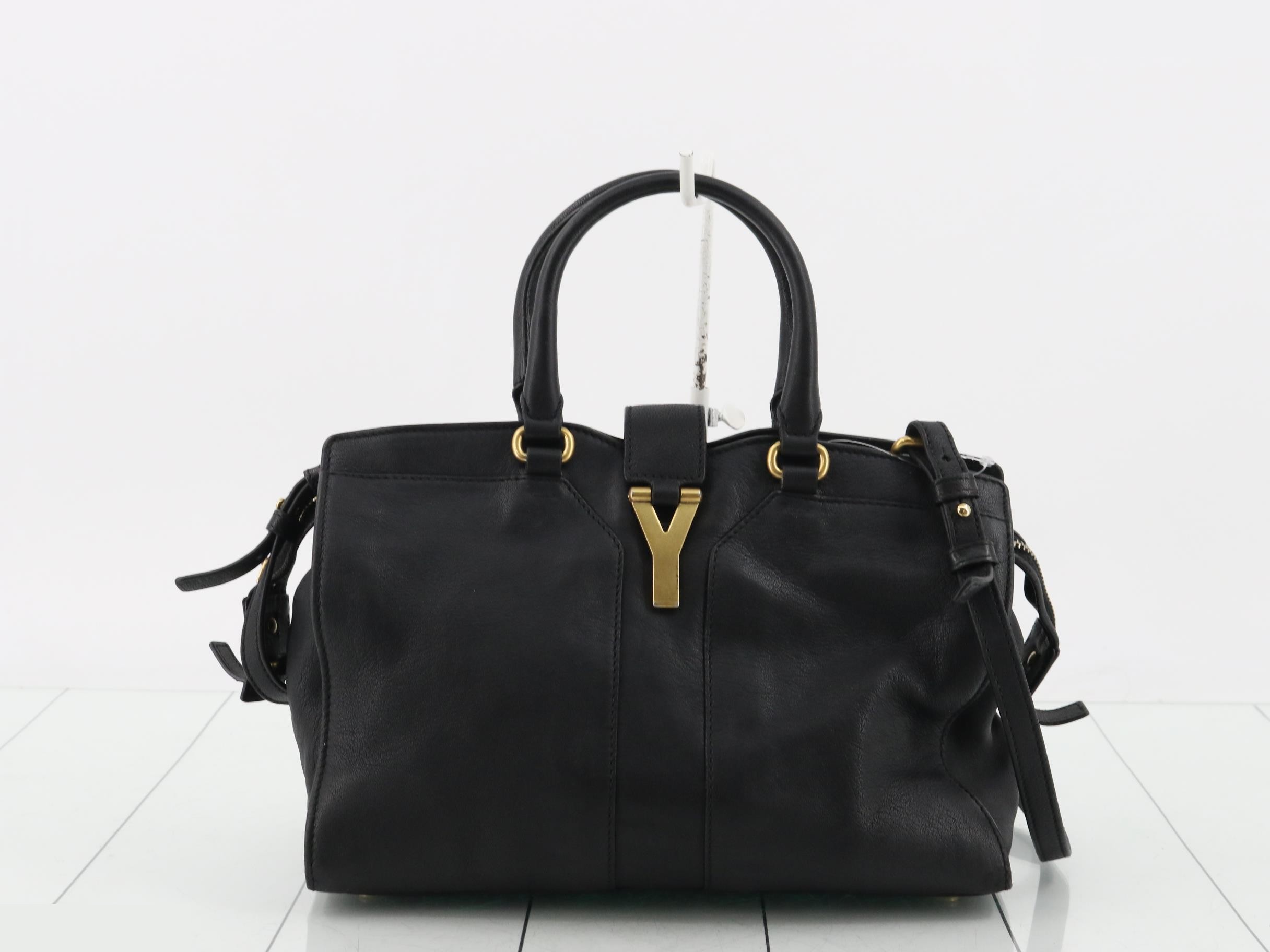 Y-line (bag) / handbag
