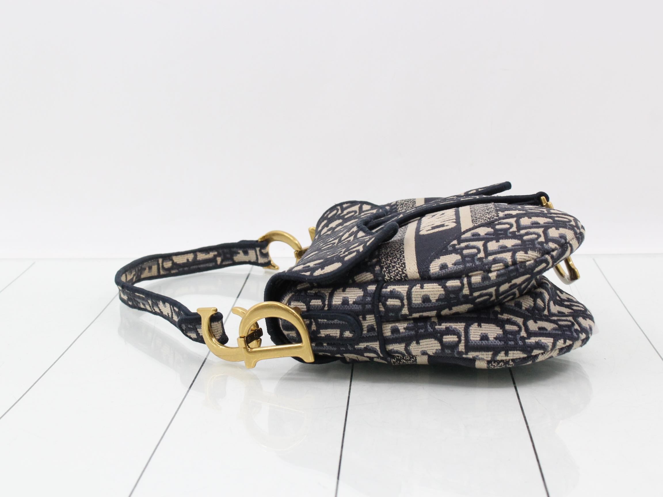 Oblique Saddle One-Shoulder Bag — view 4