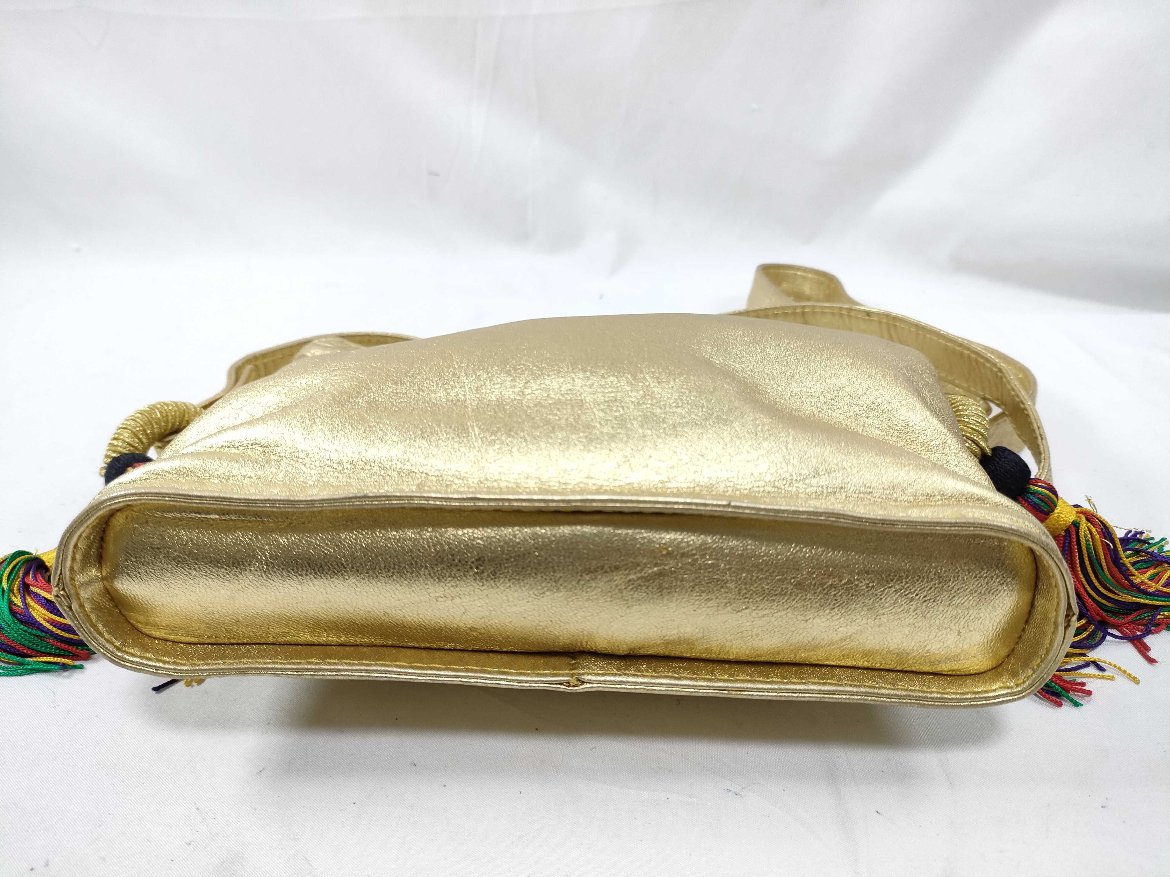 Anagram Leather Shoulder Bag Gold — view 3