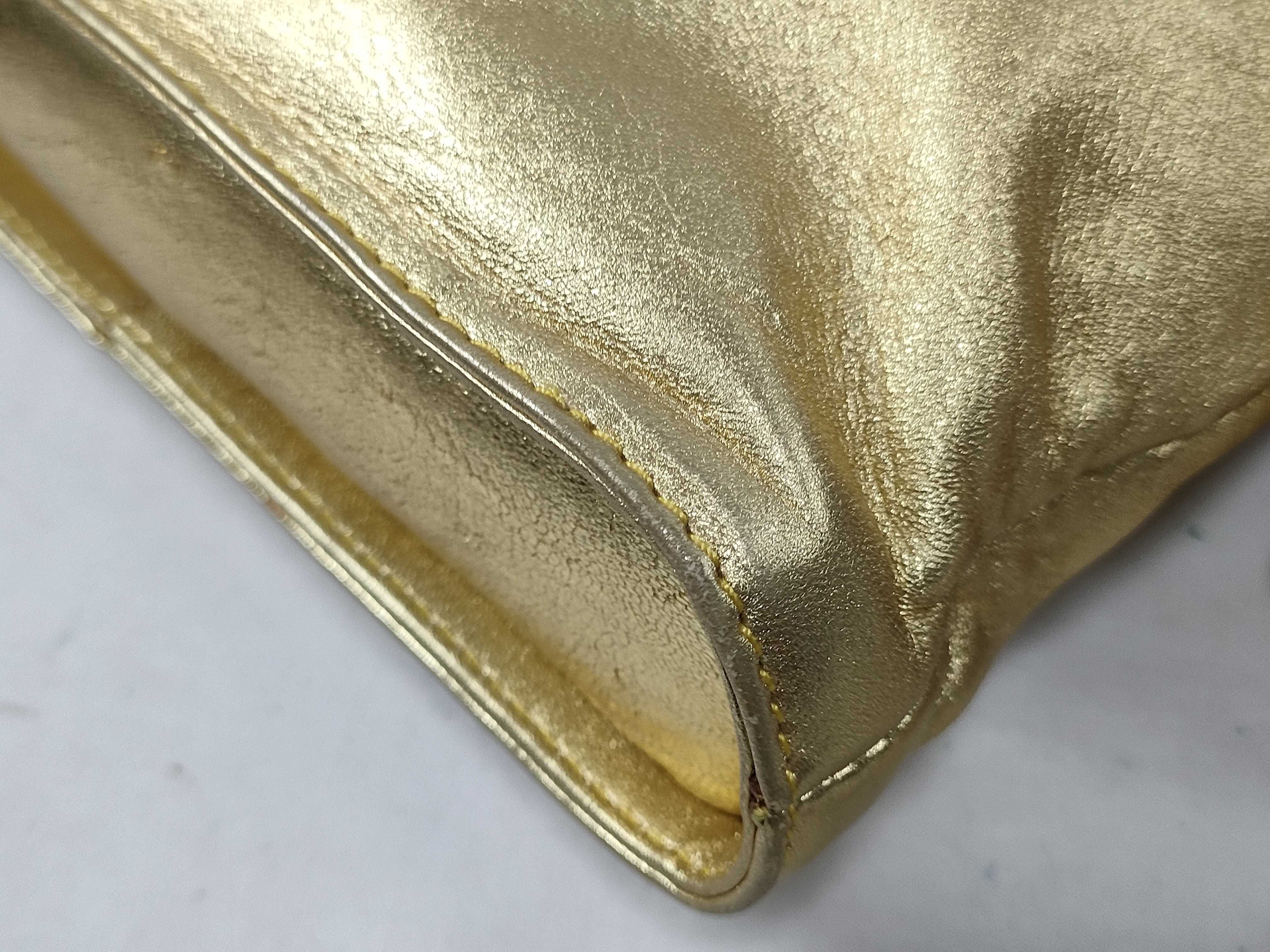 Anagram Leather Shoulder Bag Gold — view 4