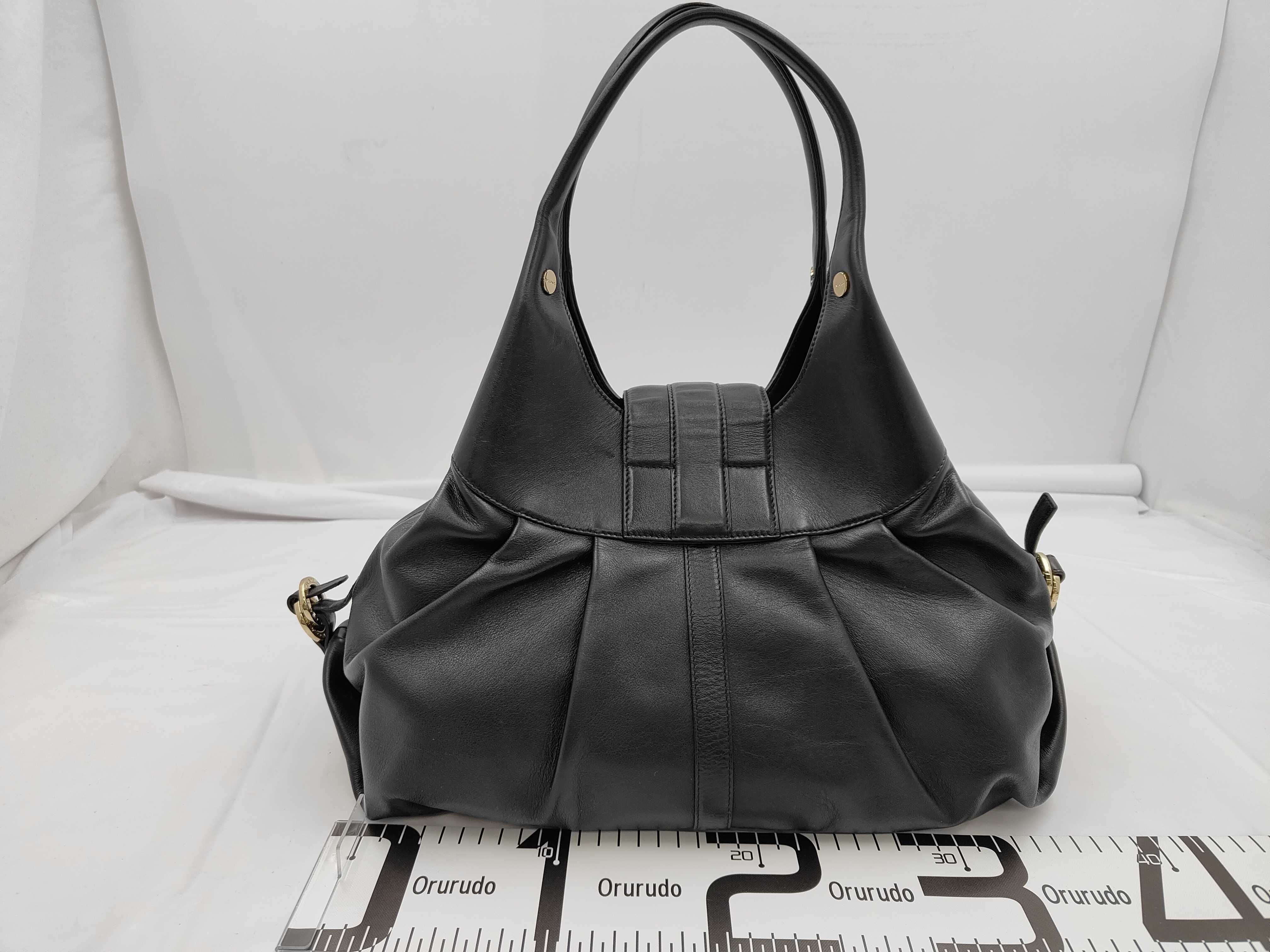 Chandra Black Leather One-Shoulder Bag Handbag — view 2