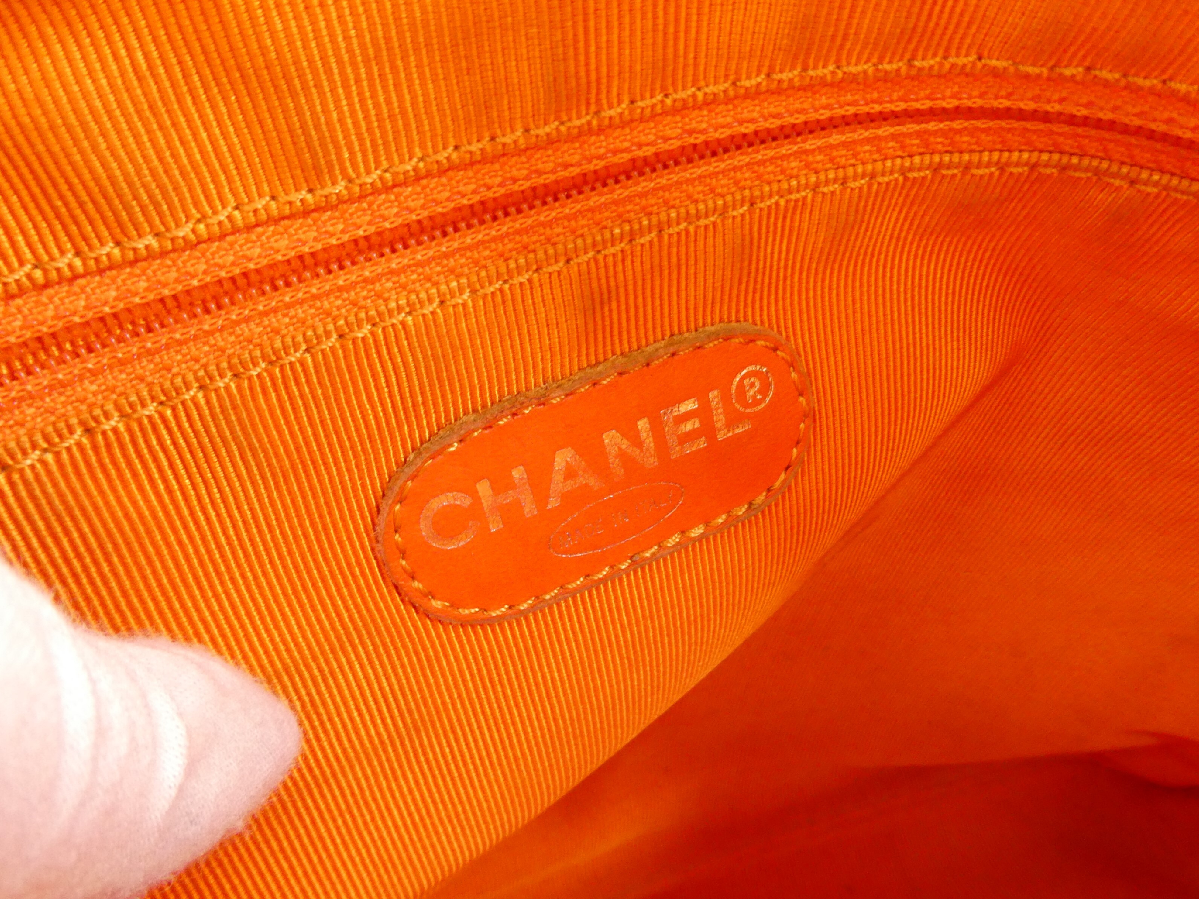 Caviar Skin Logo Chain Shoulder Bag — view 8
