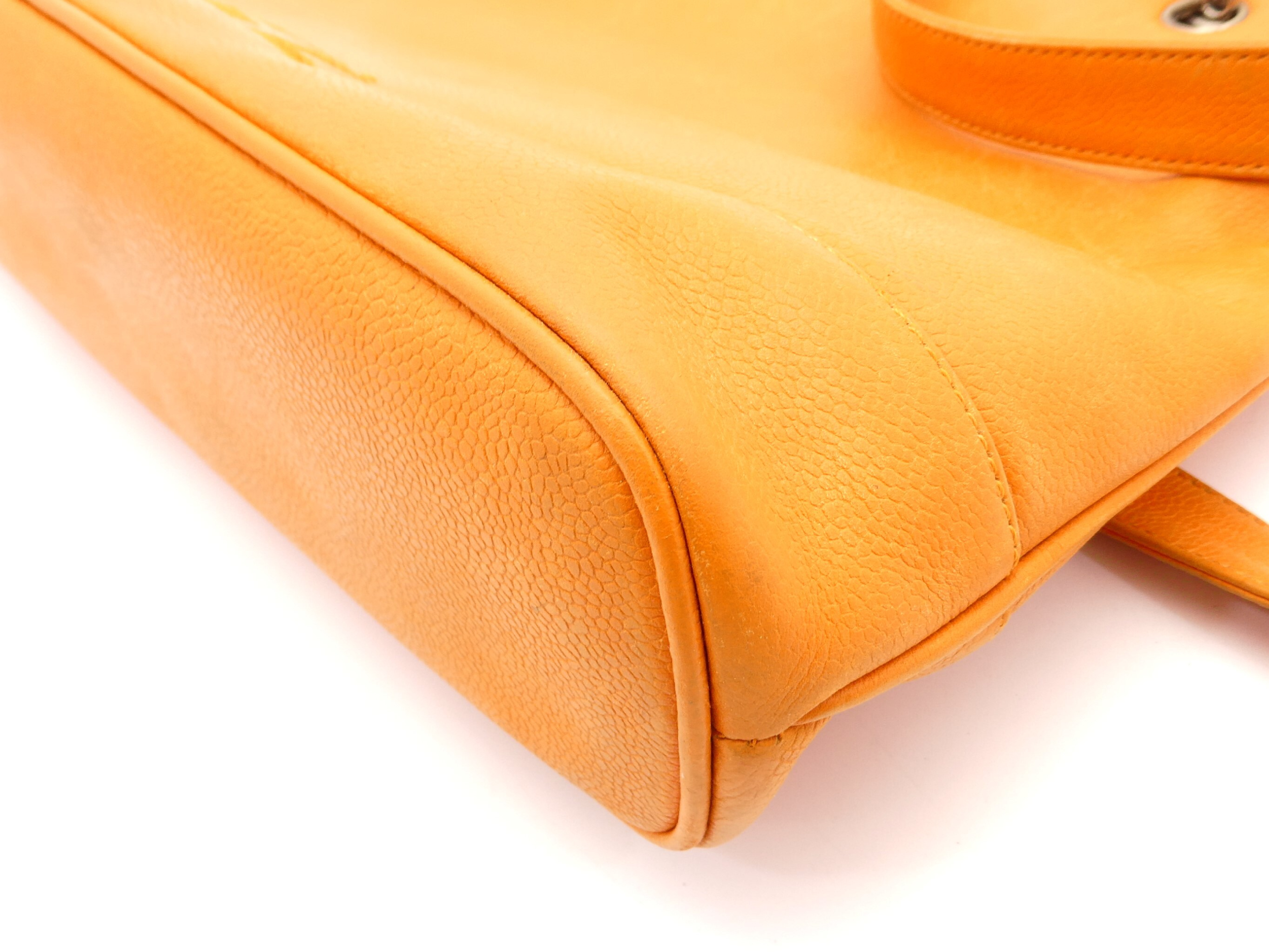 Caviar Skin Logo Chain Shoulder Bag — view 10