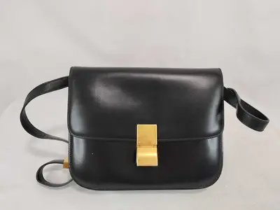 Classic Box Shoulder Bag