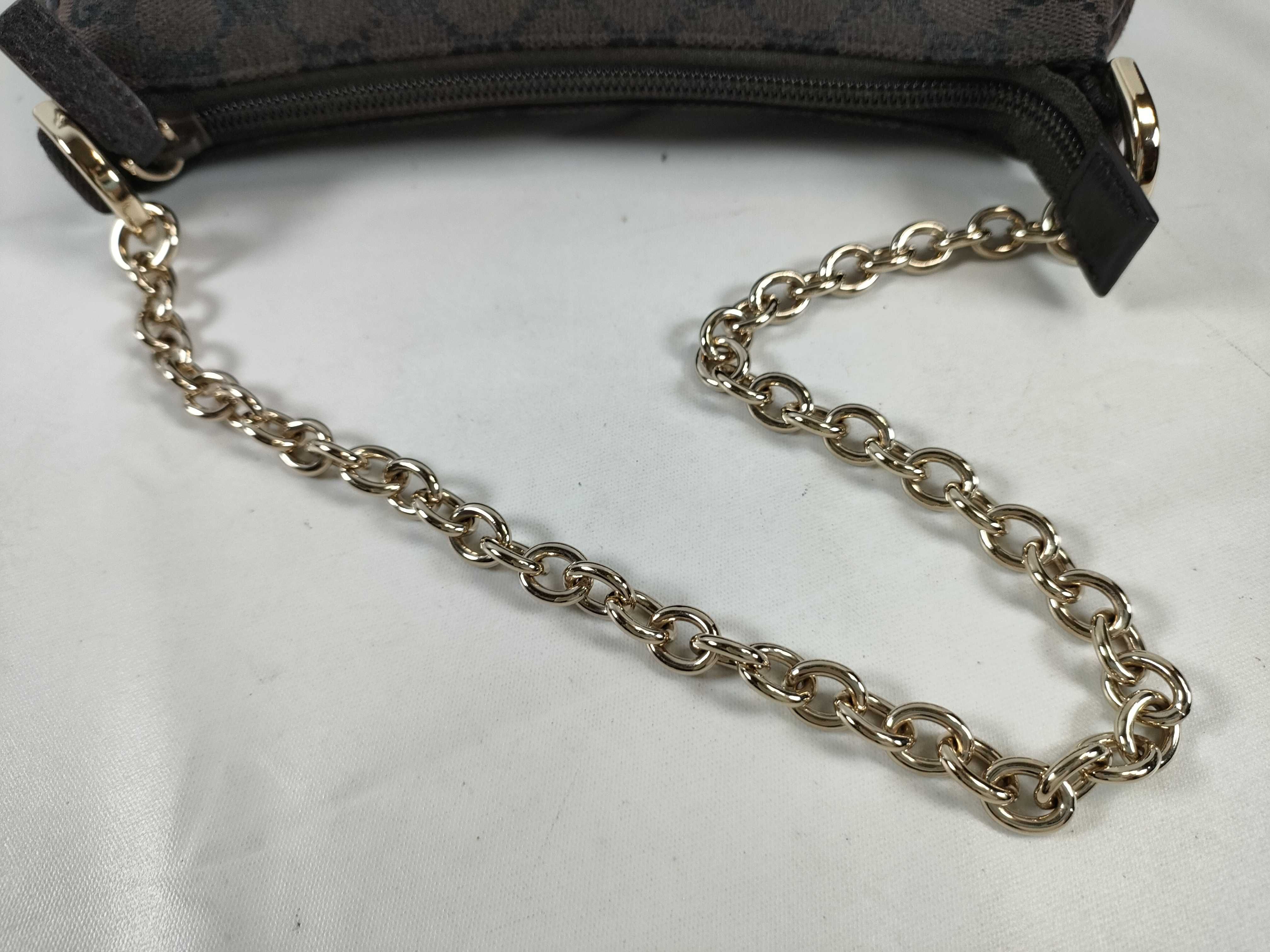 GG Canvas Chain Handbag, Dark Brown — view 3