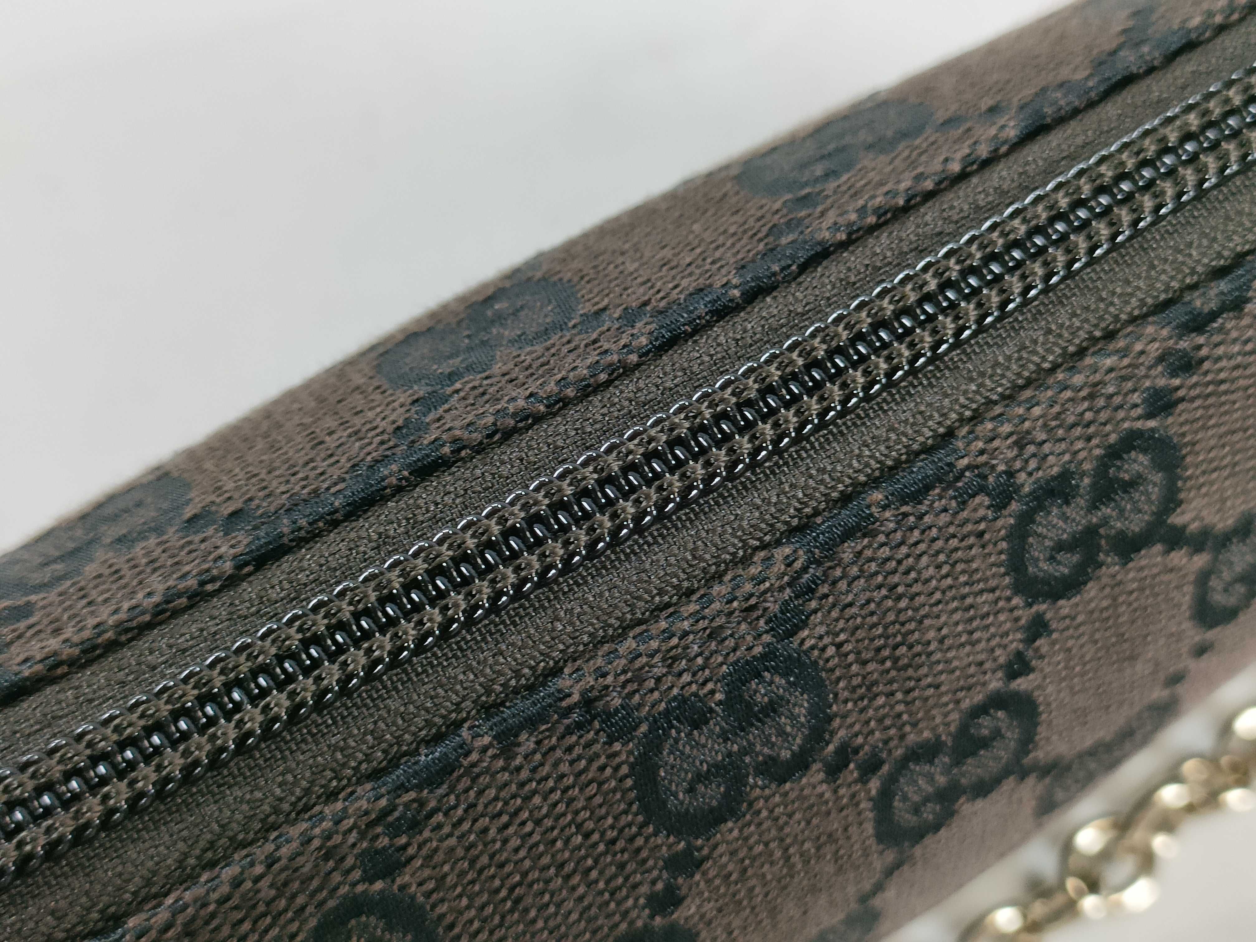 GG Canvas Chain Handbag, Dark Brown — view 9