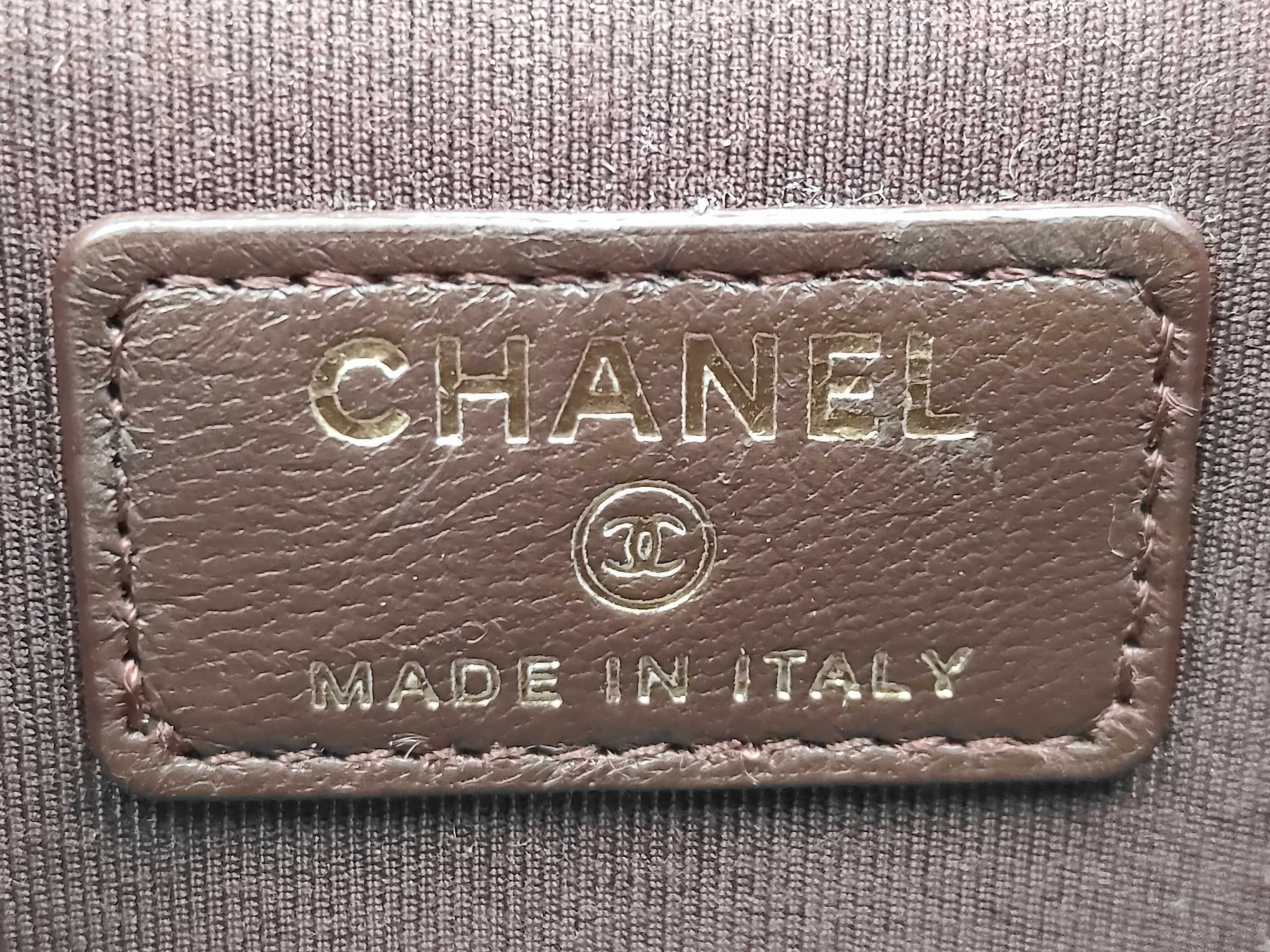 Matelassé Vanity Chain Shoulder Bag — view 11