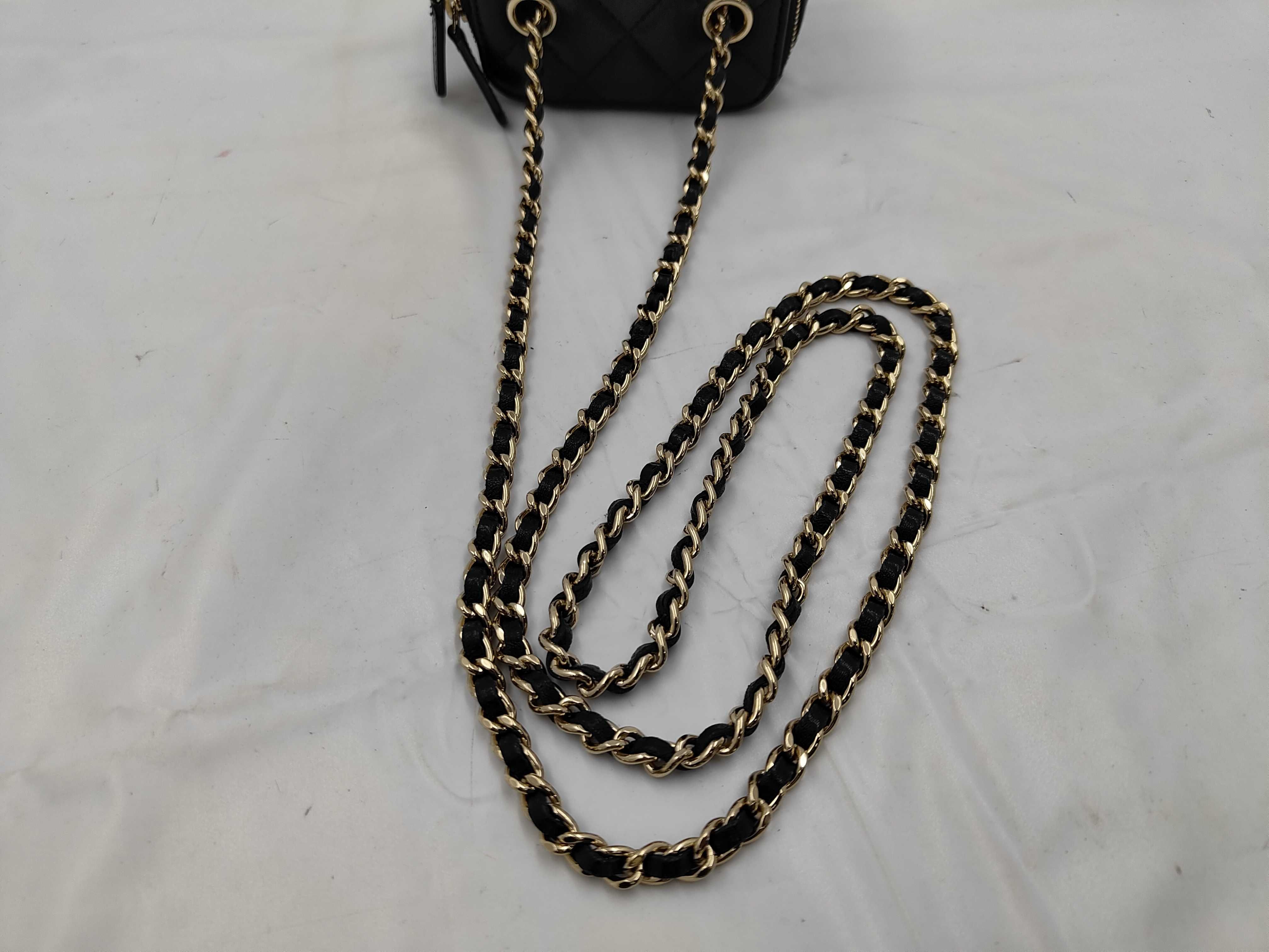 Matelassé Vanity Chain Shoulder Bag — view 3