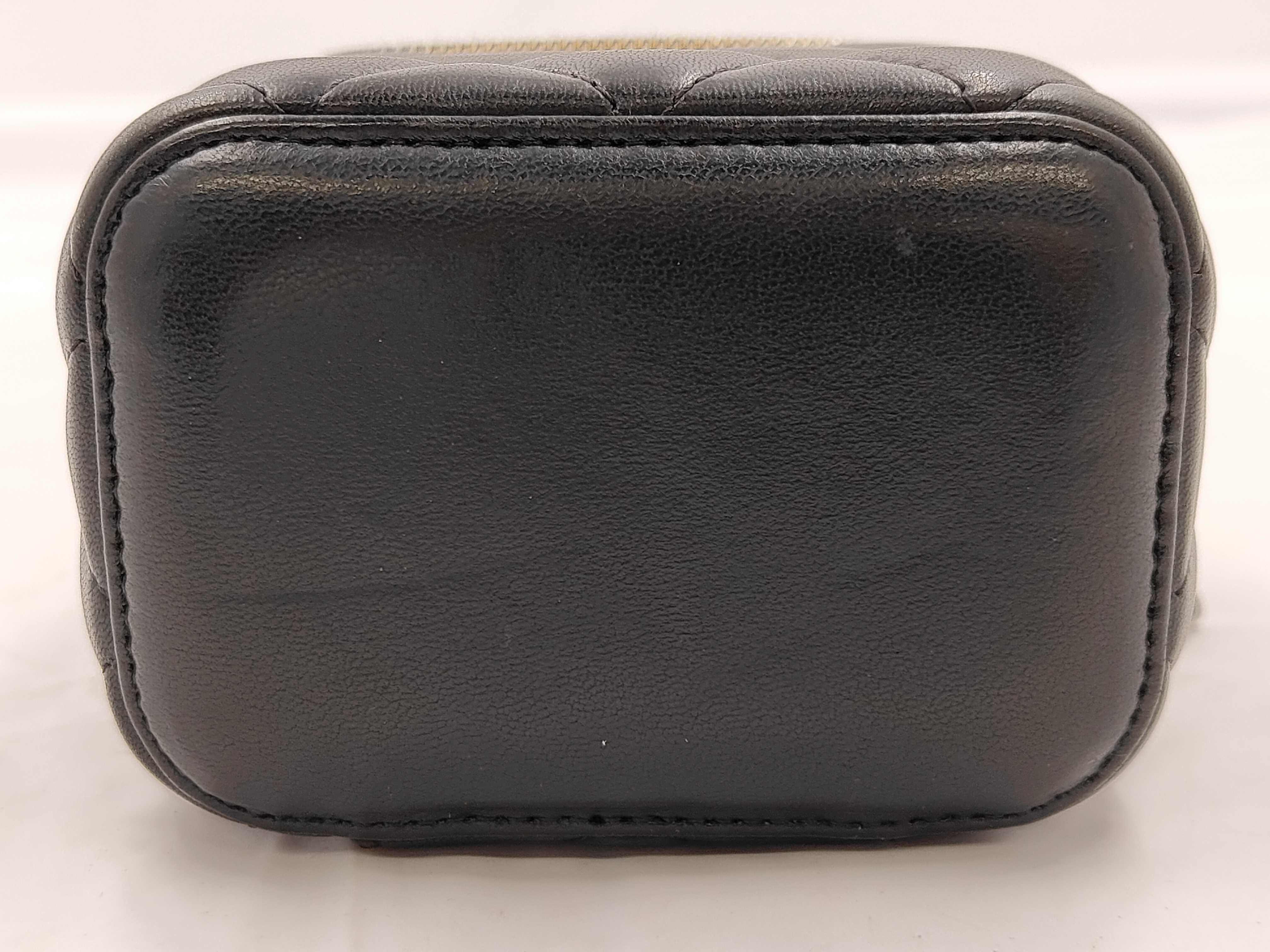 Matelassé Vanity Chain Shoulder Bag — view 7