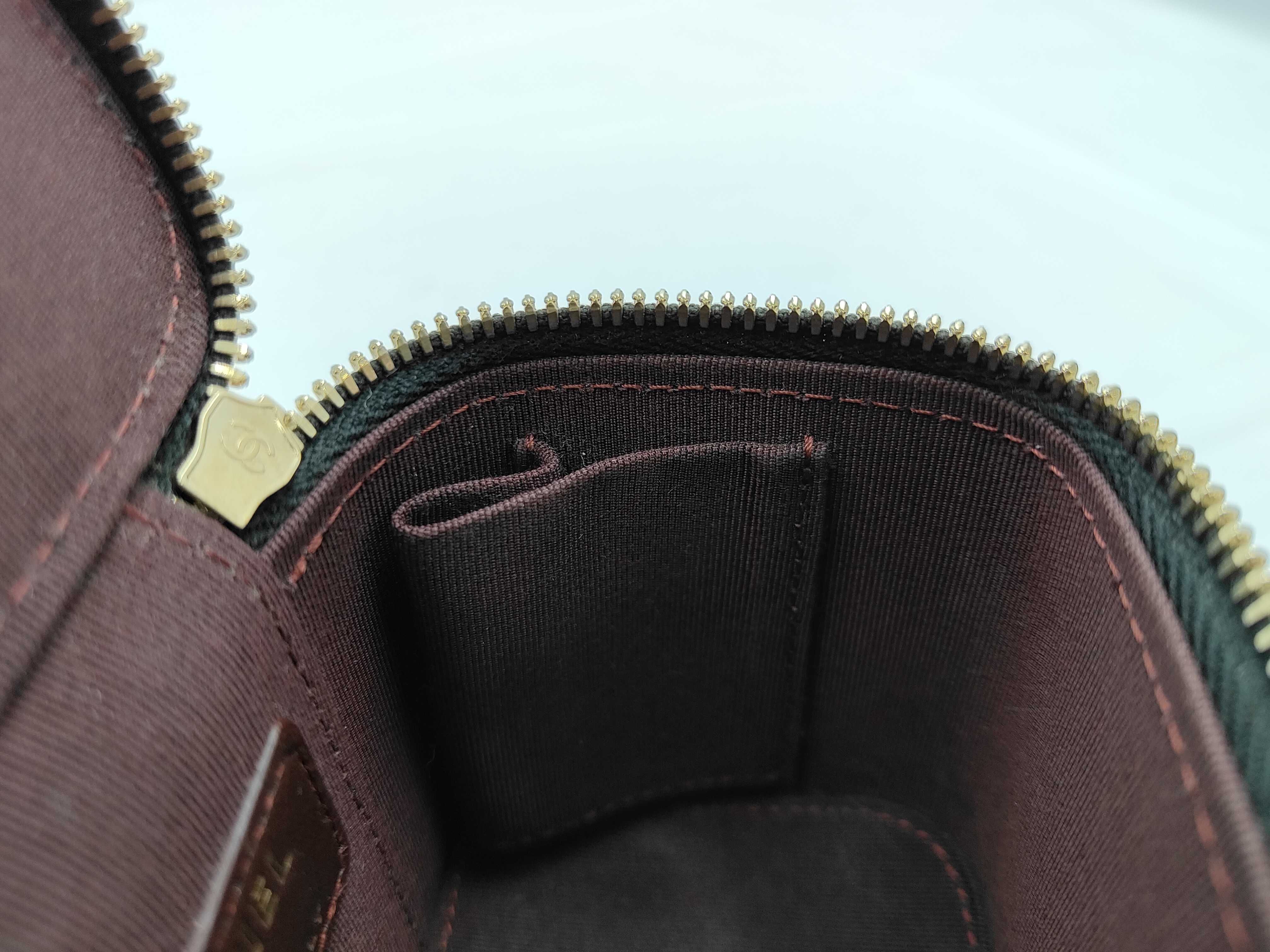 Matelassé Vanity Chain Shoulder Bag — view 9