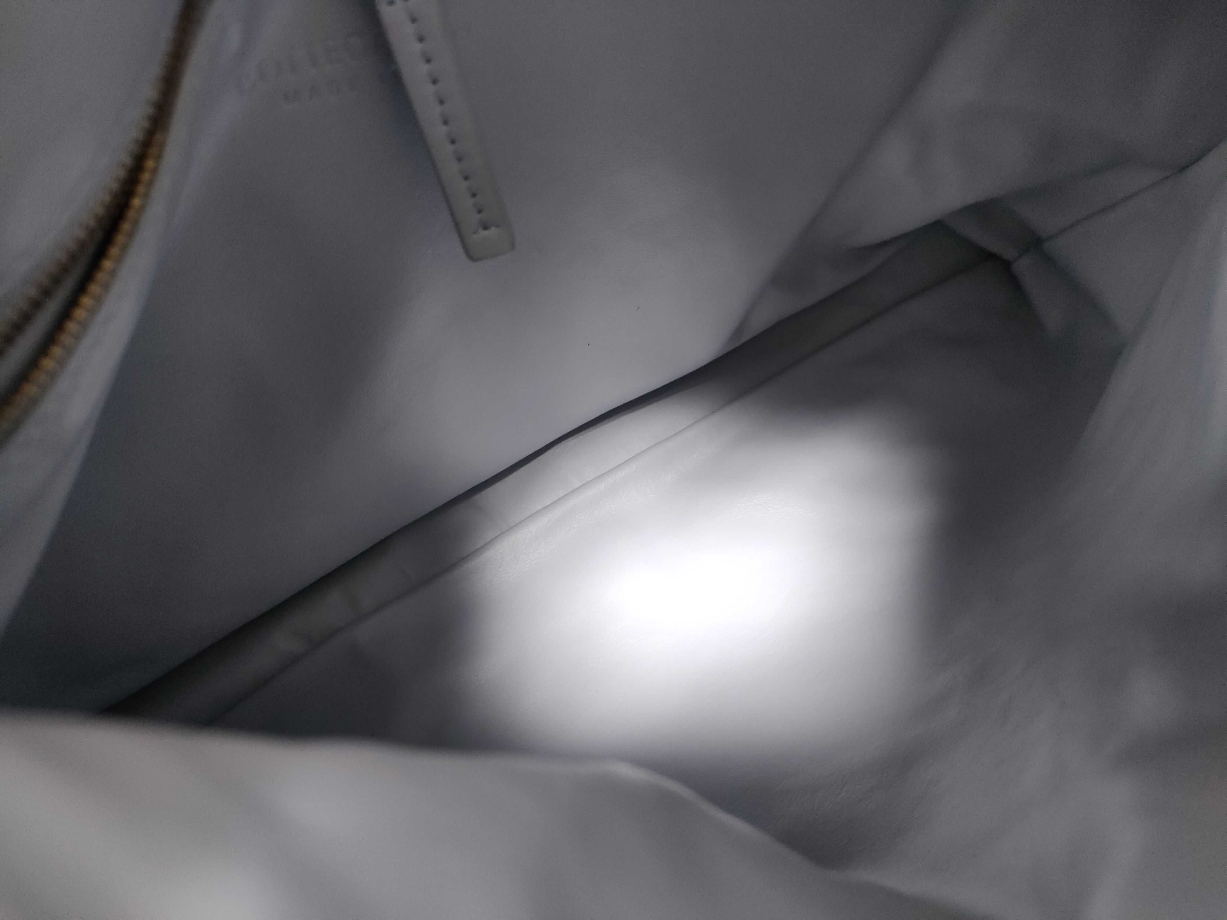 Hop Intrecciato Shoulder Bag — view 11
