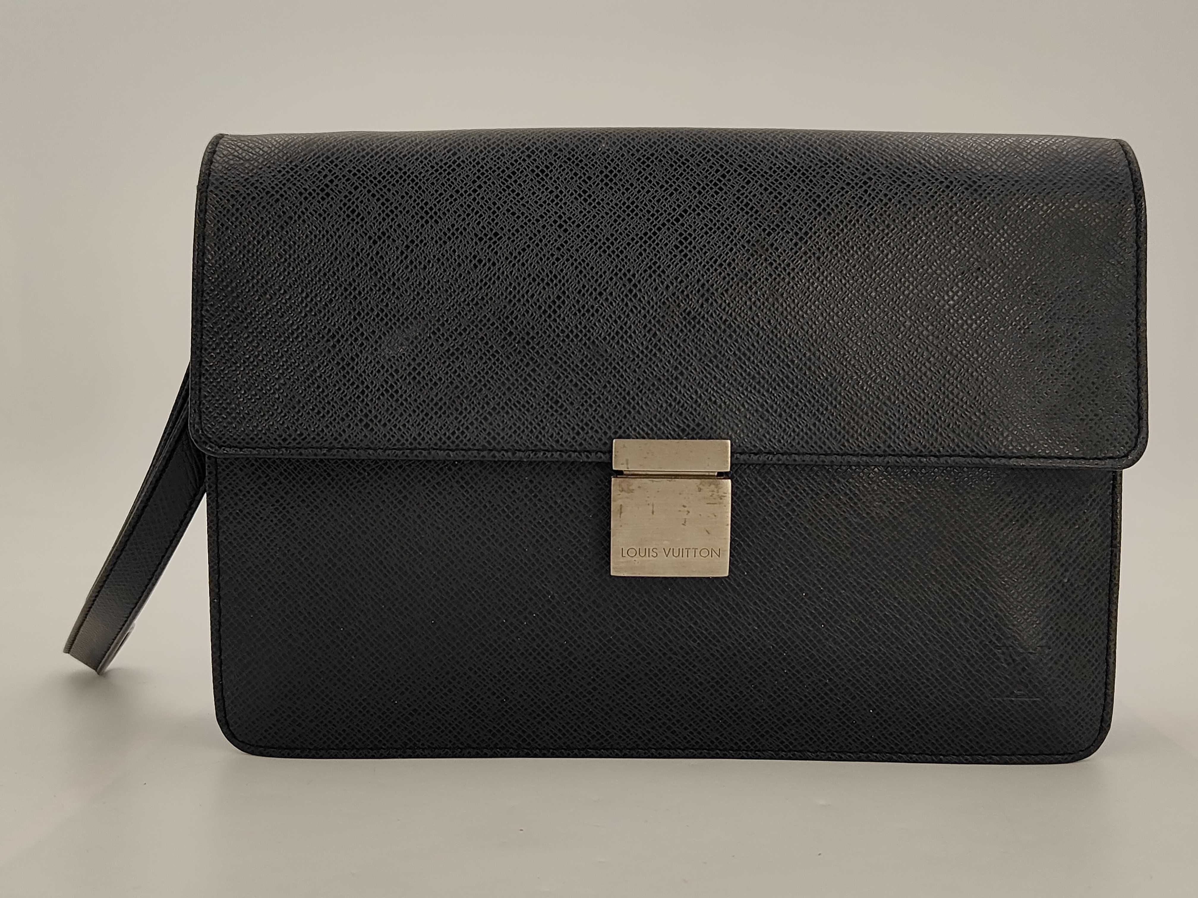 LV M30782 Taiga Selenga Bag