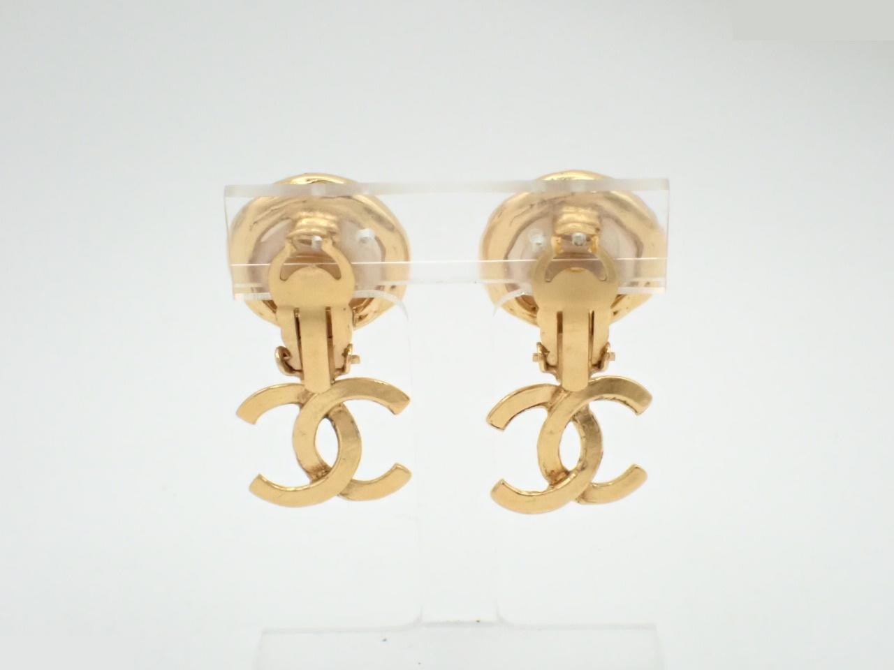 Coco Mark Pearl Swing Earrings 94A — view 2
