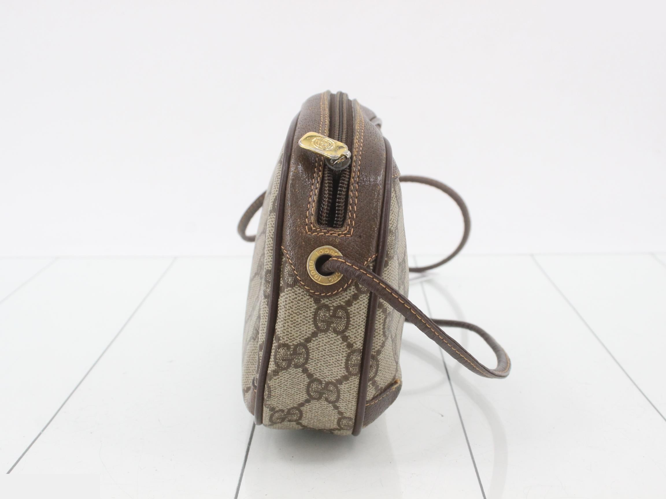 GG Supreme Shoulder Bag — view 4