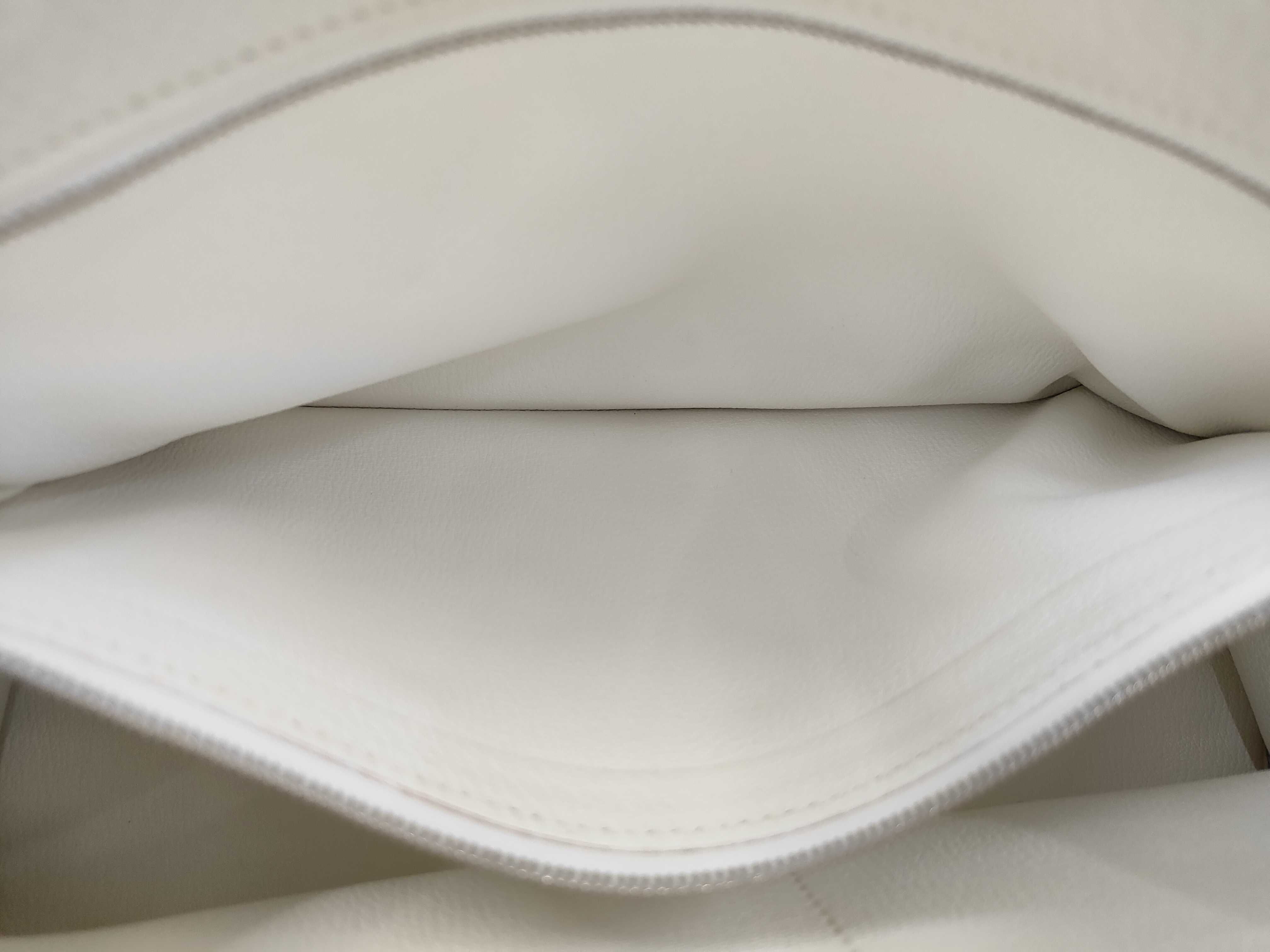 Kelly 35 White Taurillon Clemence Leather Silver Hardware N Stamp Shoulder Bag — view 11