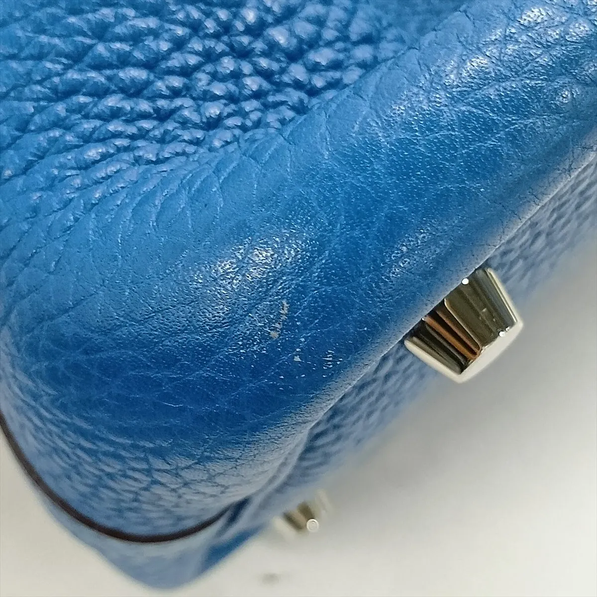 Picotin Lock 18 PM, Taurillon Clemence leather, Mykonos pattern, silver hardware, O: 2011, no key included. — view 11