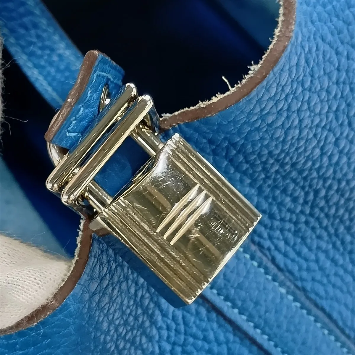 Picotin Lock 18 PM, Taurillon Clemence leather, Mykonos pattern, silver hardware, O: 2011, no key included. — view 14