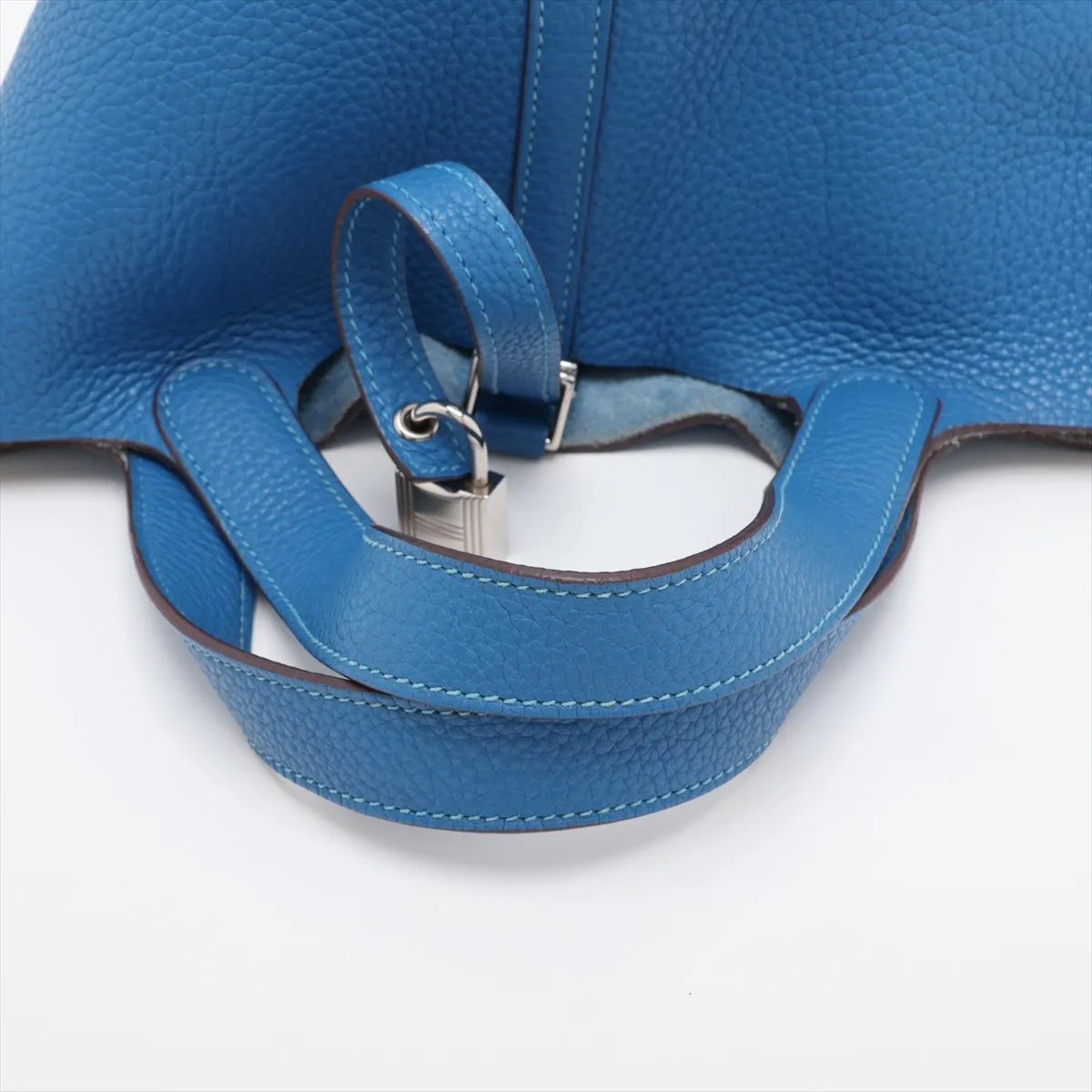 Picotin Lock 18 PM, Taurillon Clemence leather, Mykonos pattern, silver hardware, O: 2011, no key included. — view 5