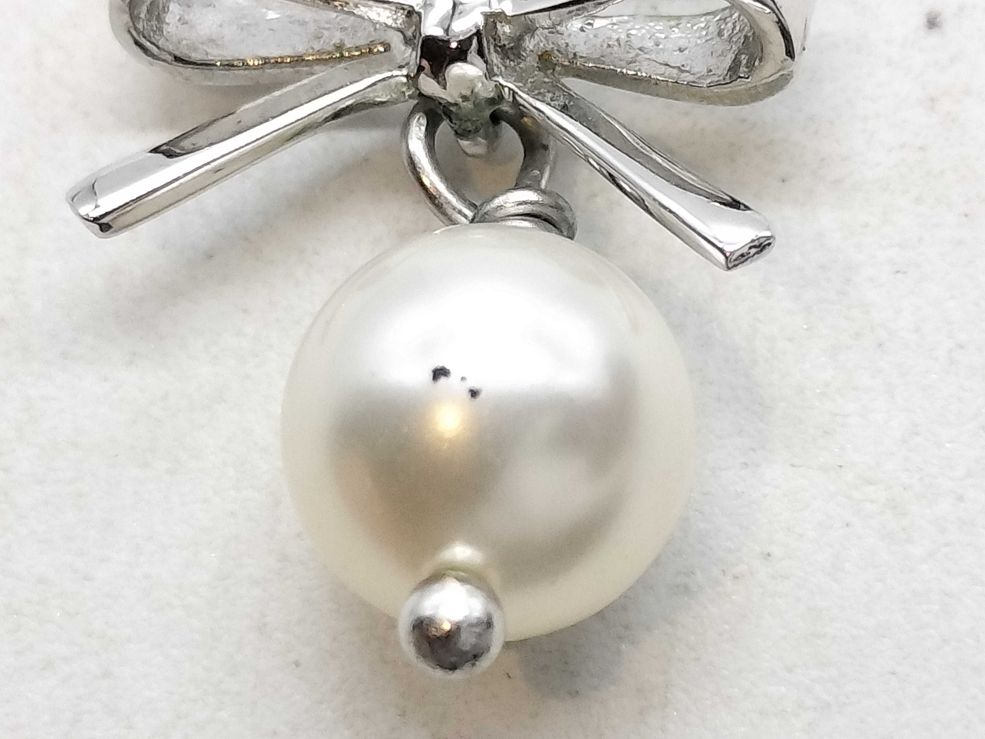 Ribbon Pearl Rhinestone Silver Necklace — view 2
