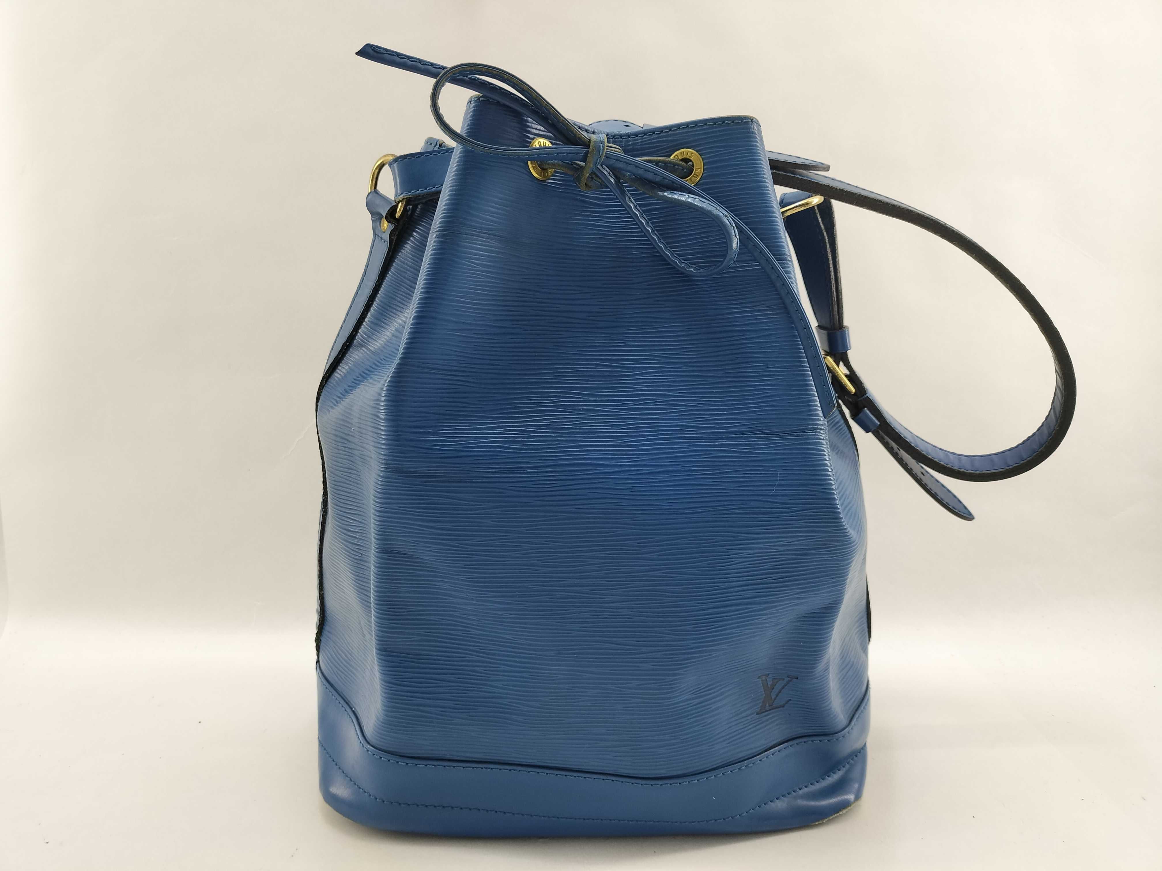 Epi Leather Noe Shoulder Bag M44005 AR1904