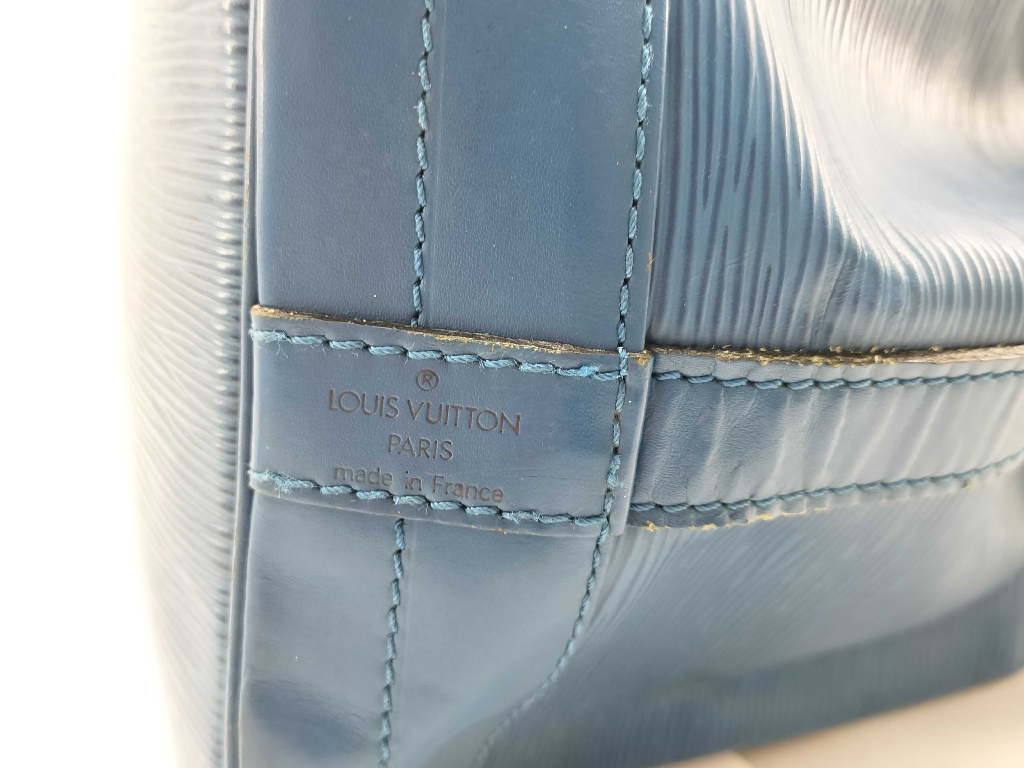 Epi Leather Noe Shoulder Bag M44005 AR1904 — view 12