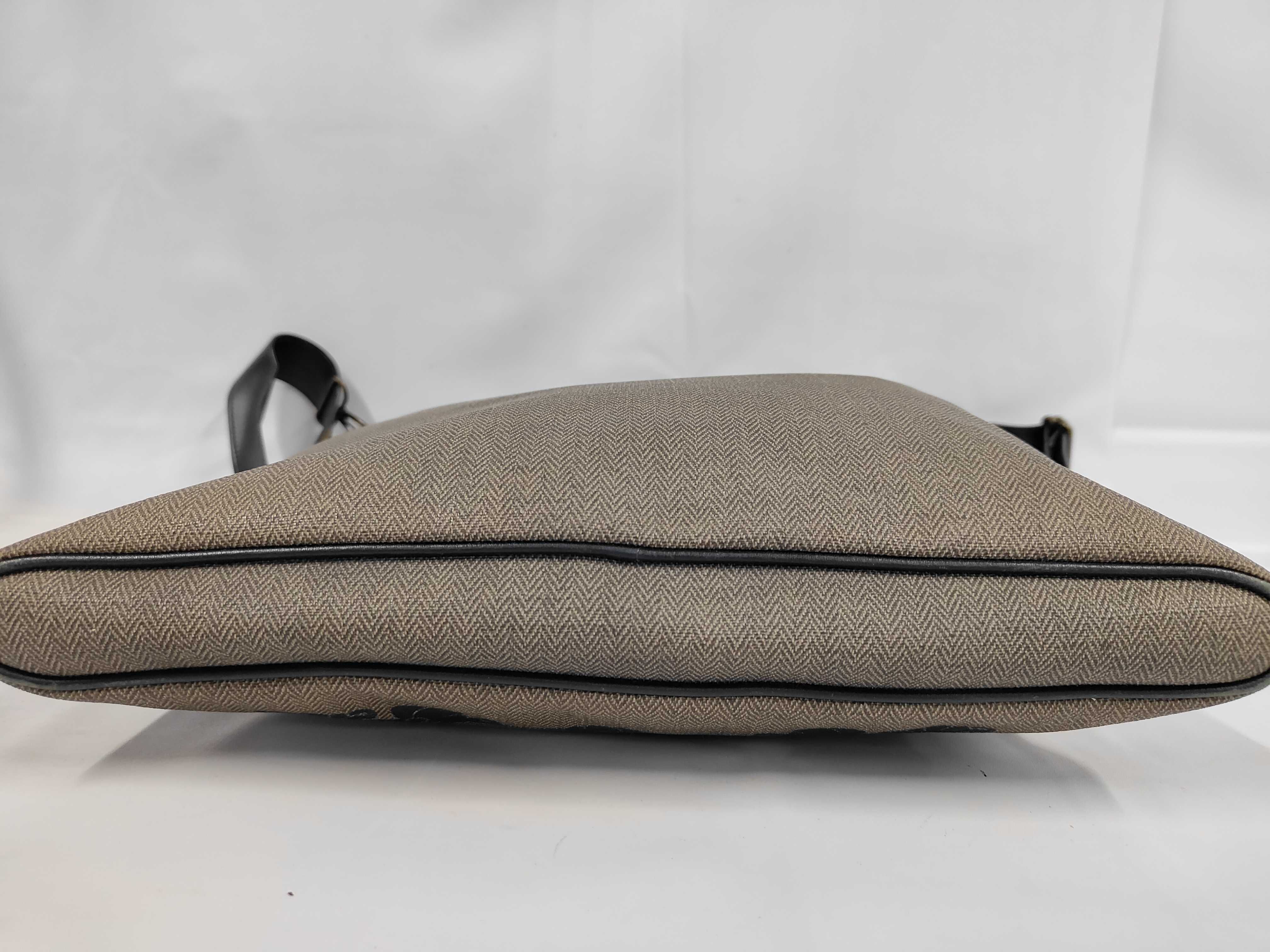 Shoulder bag — view 4