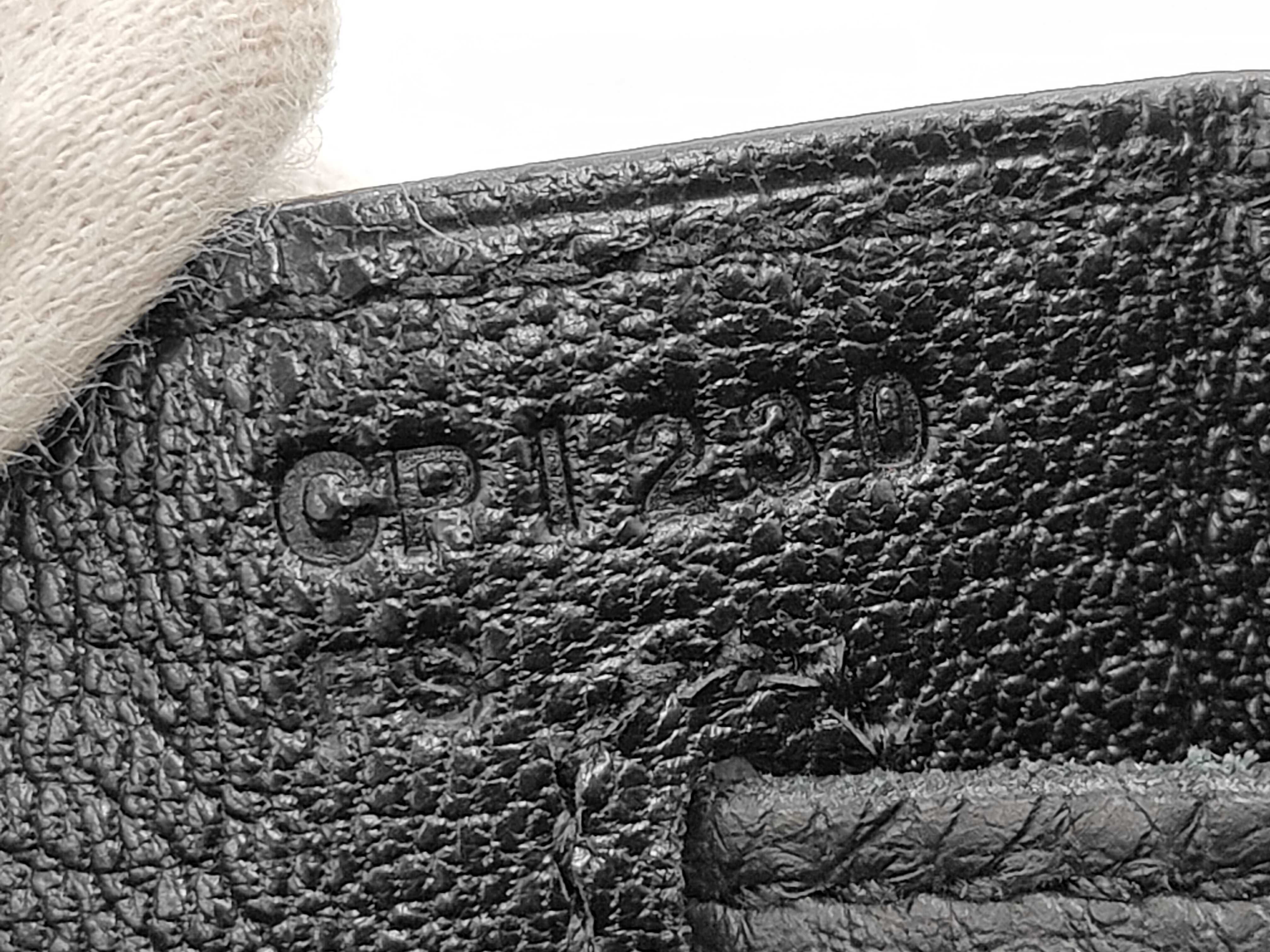 Kelly 28 Togo Black with Gold Hardware, C Stamp Shoulder Bag — view 11