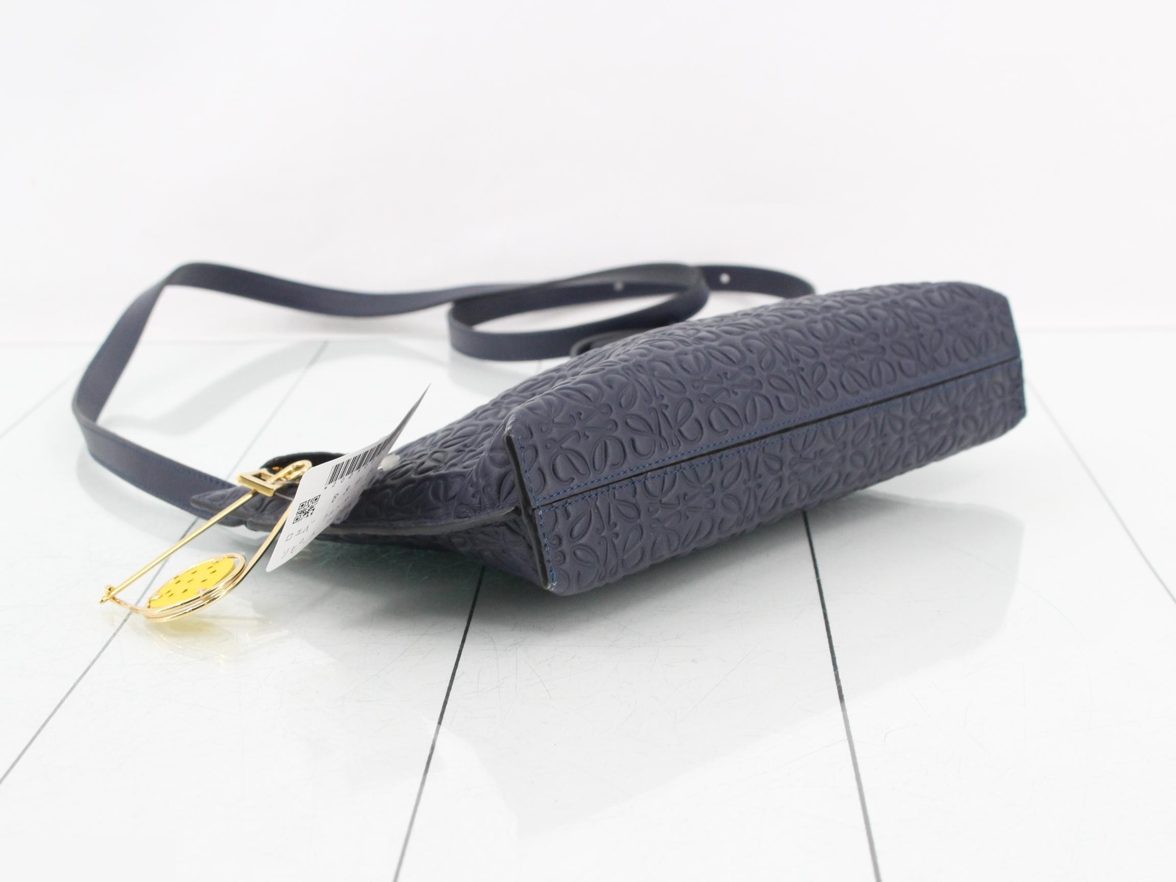 Shoulder bag, Repeat Anagram, Mechanopin — view 5