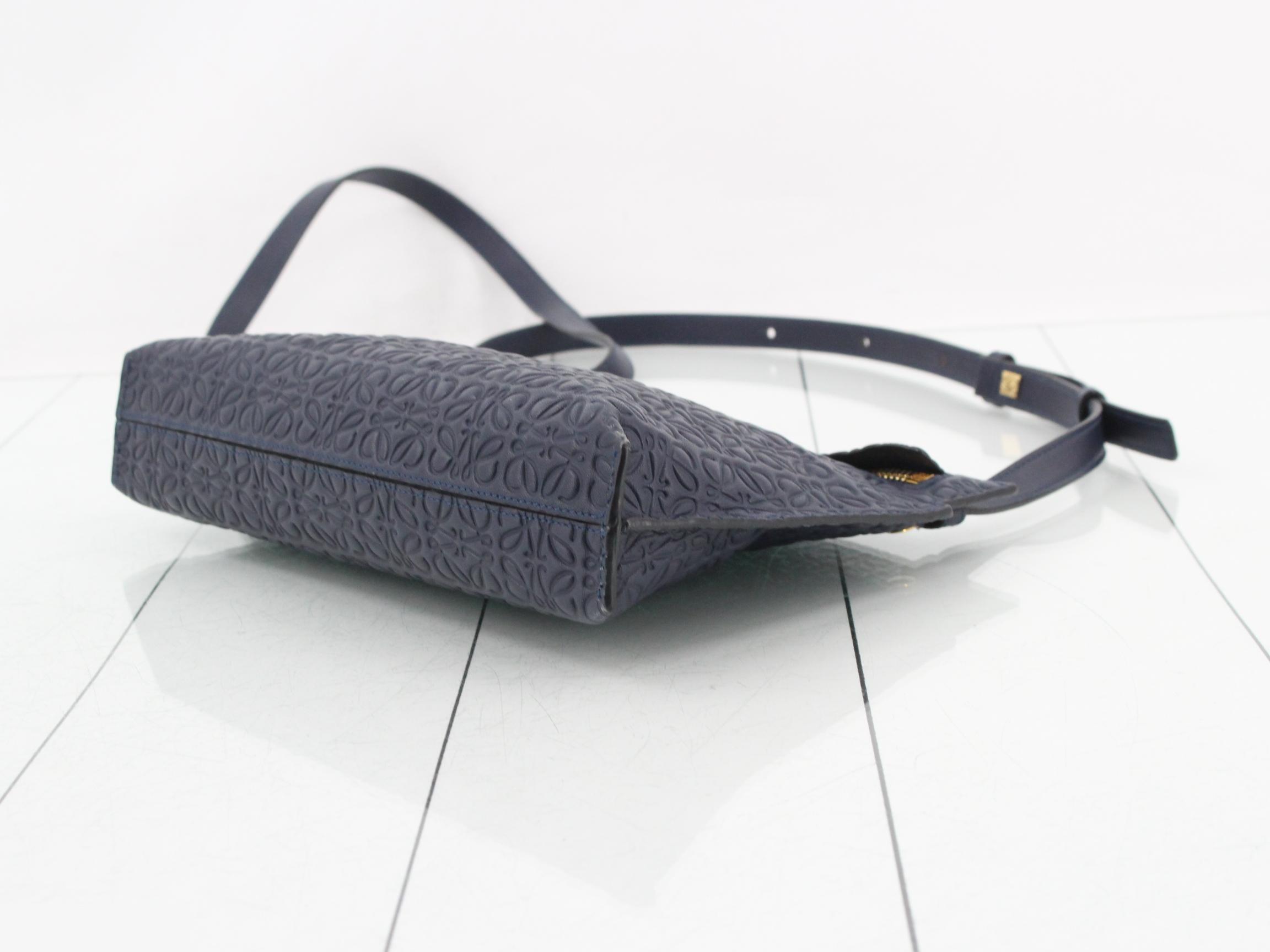 Shoulder bag, Repeat Anagram, Mechanopin — view 6