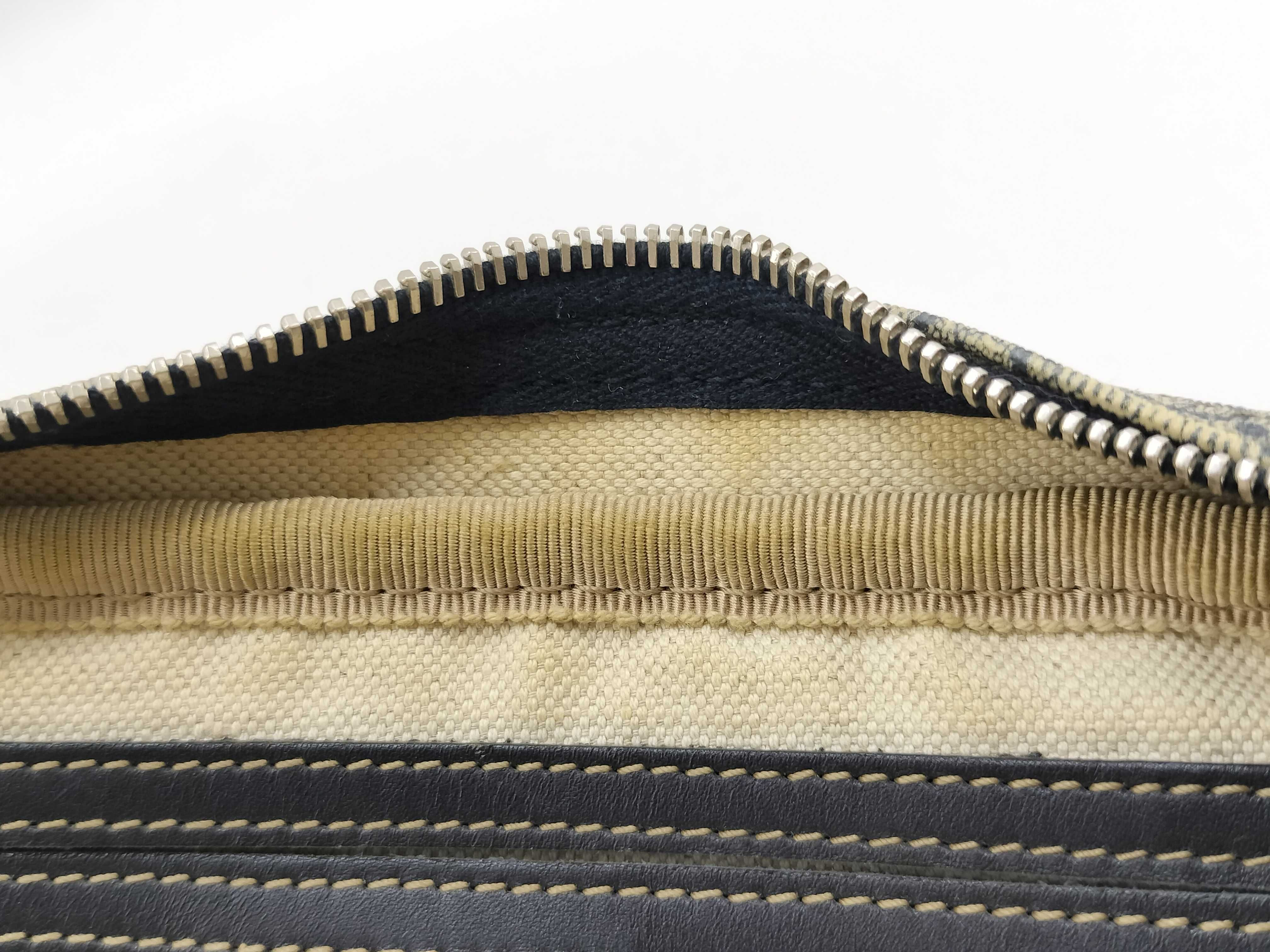 GG Supreme Messenger Crossbody Bag (Shoulder Bag) — view 15