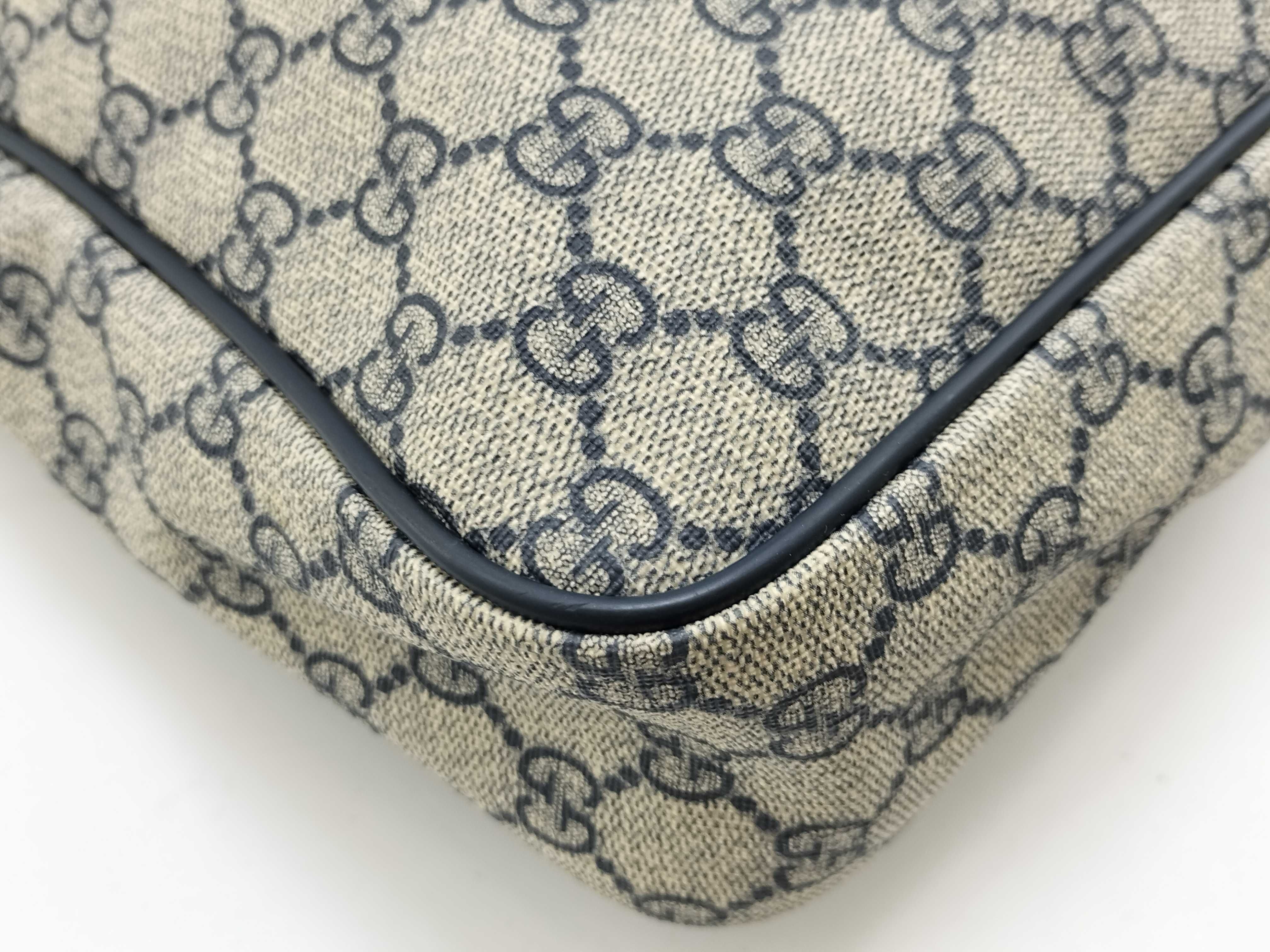 GG Supreme Messenger Crossbody Bag (Shoulder Bag) — view 5