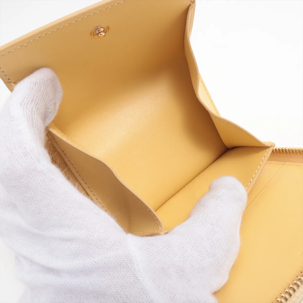 Small Zip Wallet Essential Leather Compact Wallet Yellow — view 7