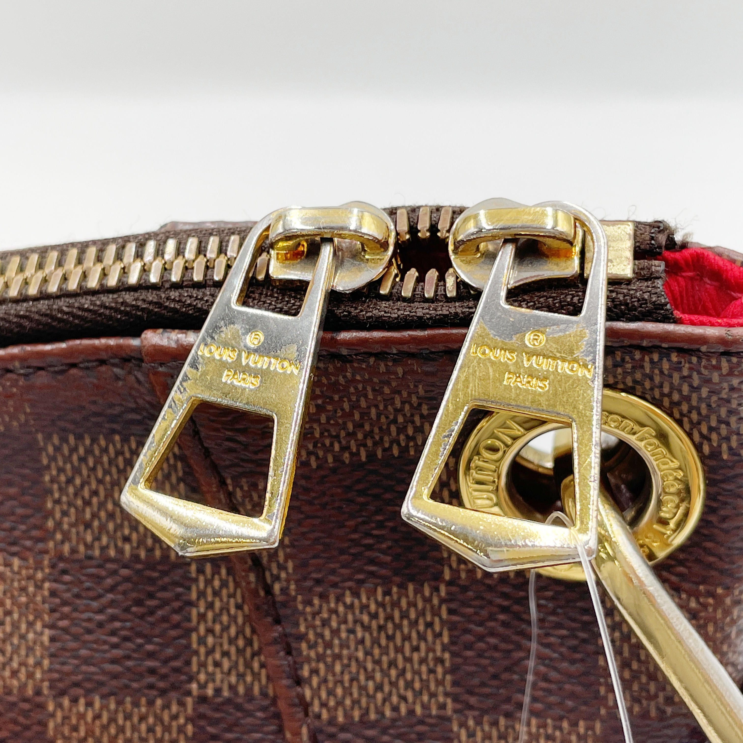 Southbank N42230 Damier DR4147 Shoulder Bag — view 6